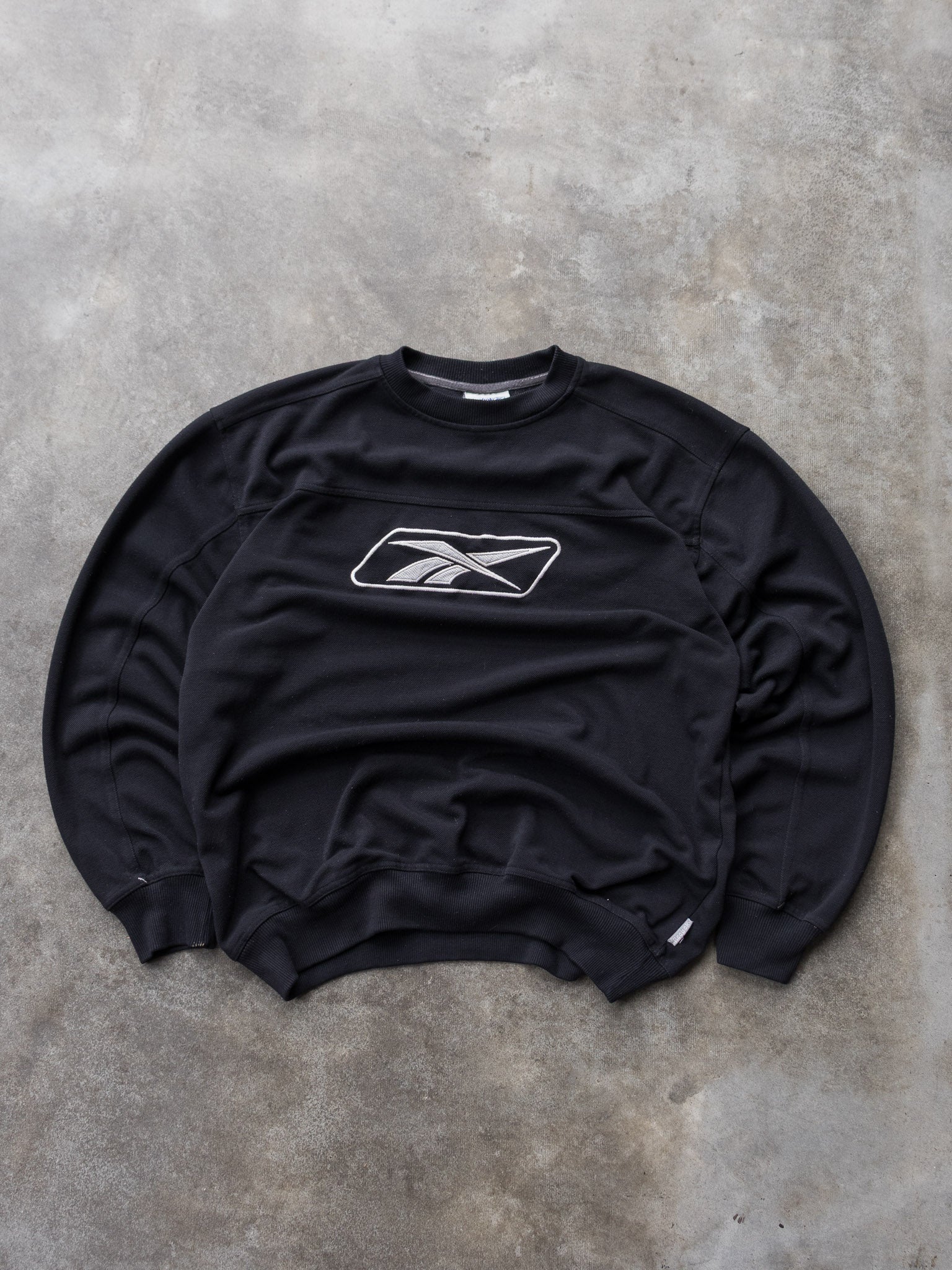 Vintage 00s Black Reebok Sweatshirt (M)