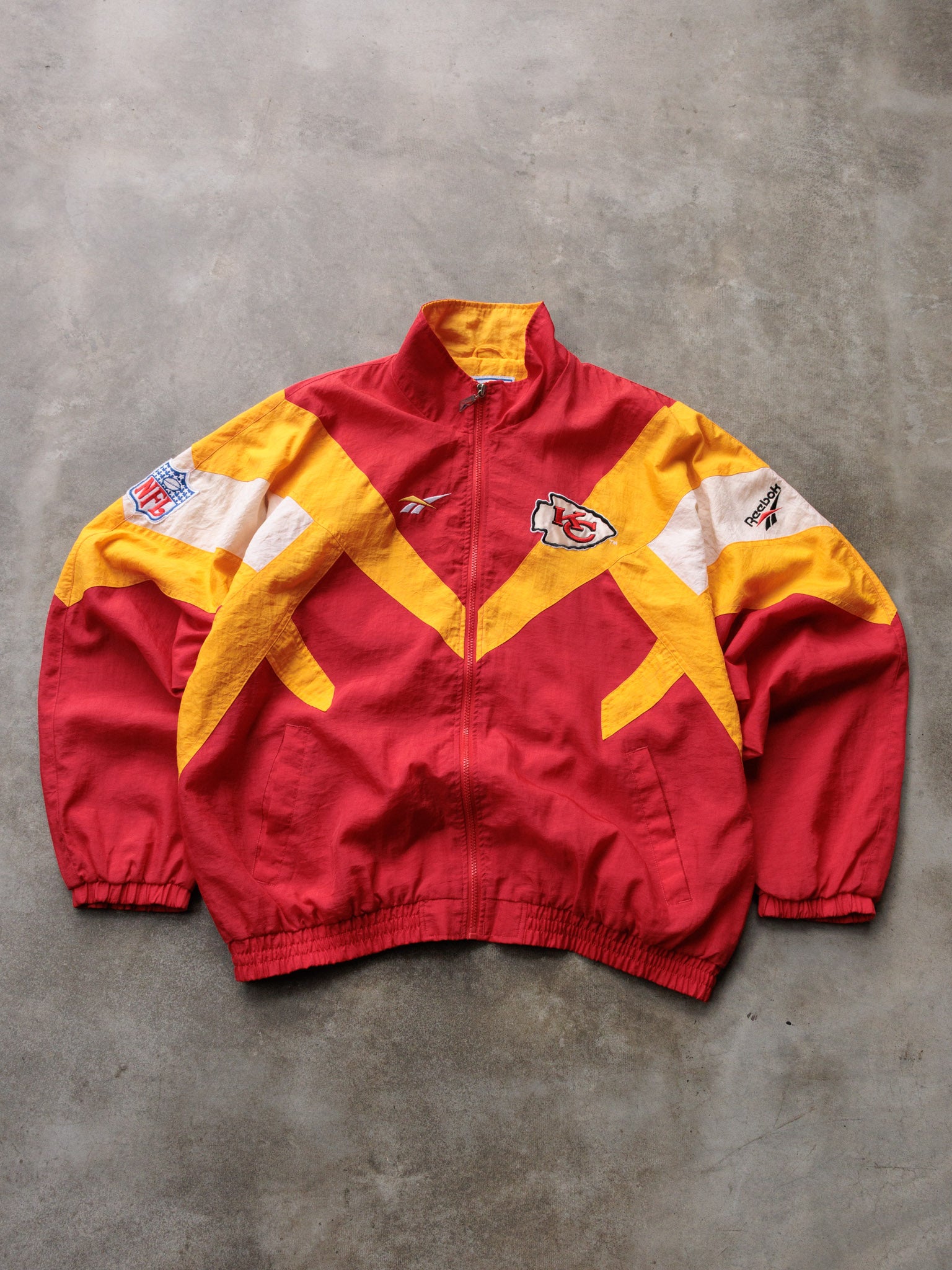 Vintage 90s Red Reebok Kansas City Chiefs Colourblock Windbreaker (XL)