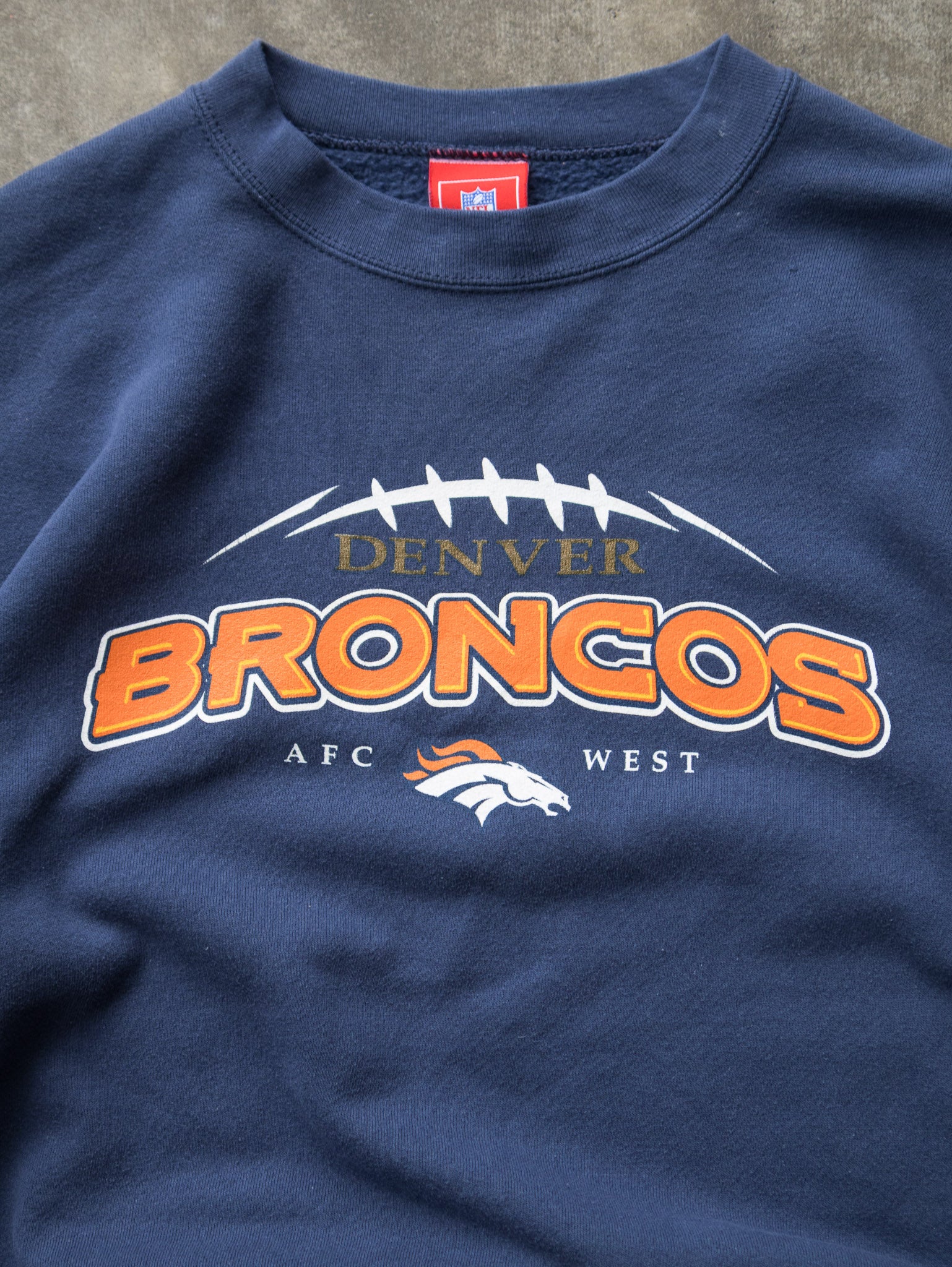 Vintage 00s Navy Denver Broncos Sweatshirt (L)