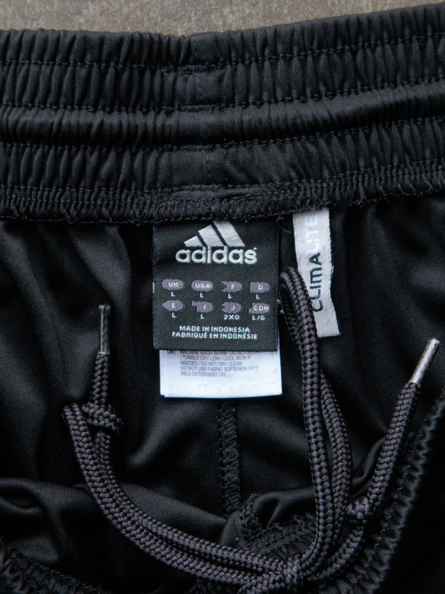 Vintage Black Adidas Shorts (L)