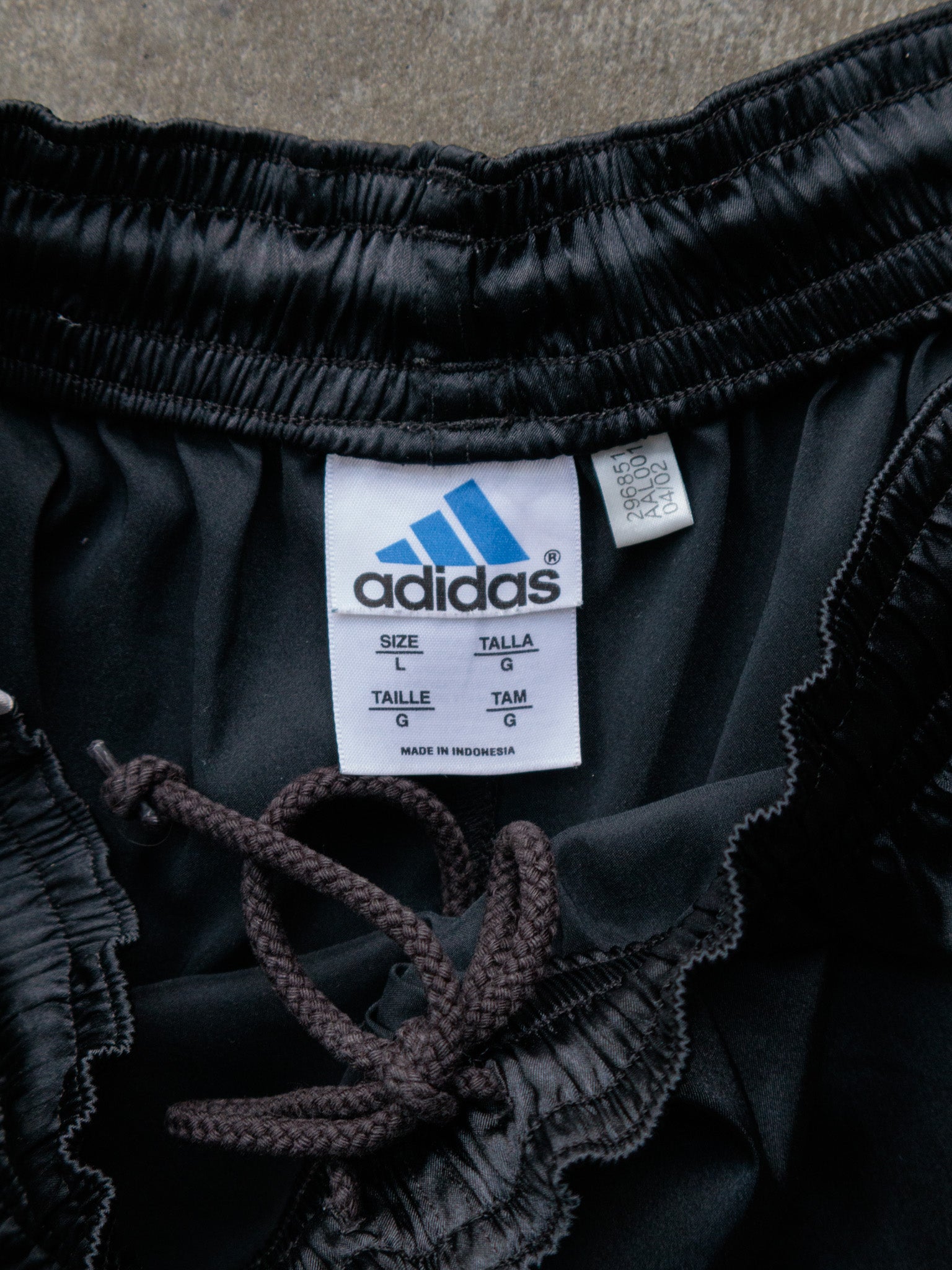 Vintage 00s Black Adidas Shorts (L)