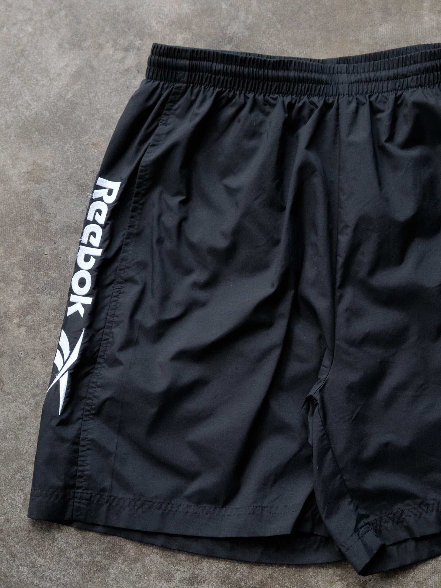 Vintage 00s Black Reebok Shorts (L)