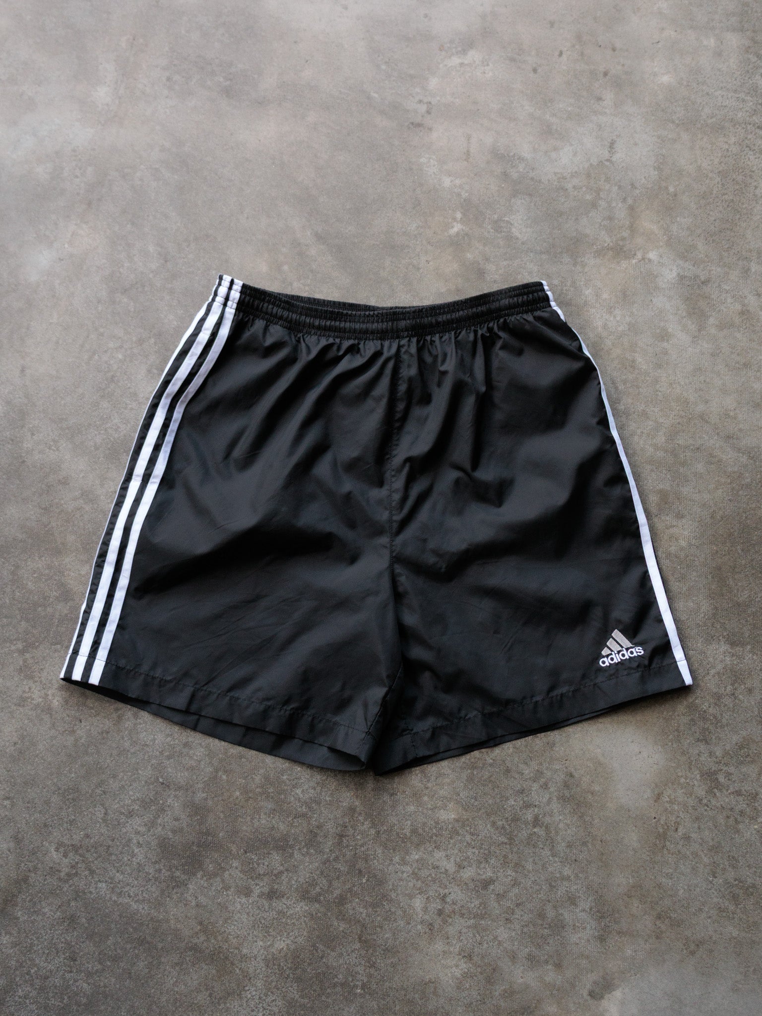 Vintage 00s Black Adidas Shorts (M)