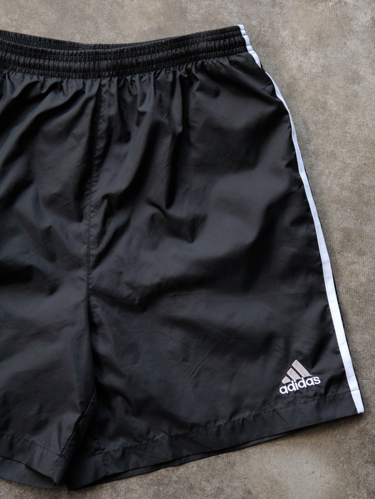 Vintage 00s Black Adidas Shorts (M)