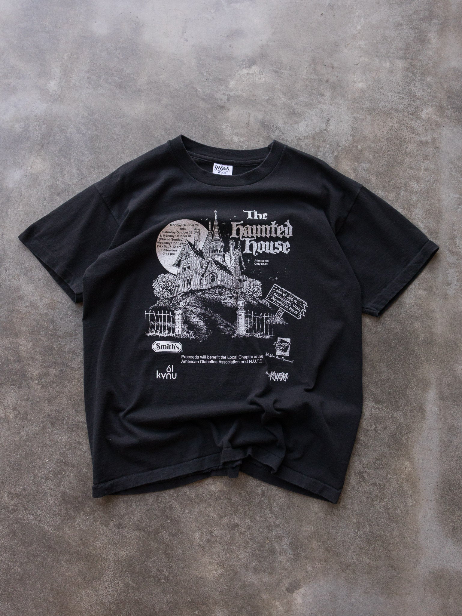 Vintage 90s The Haunted House Graphic Tee (XL)