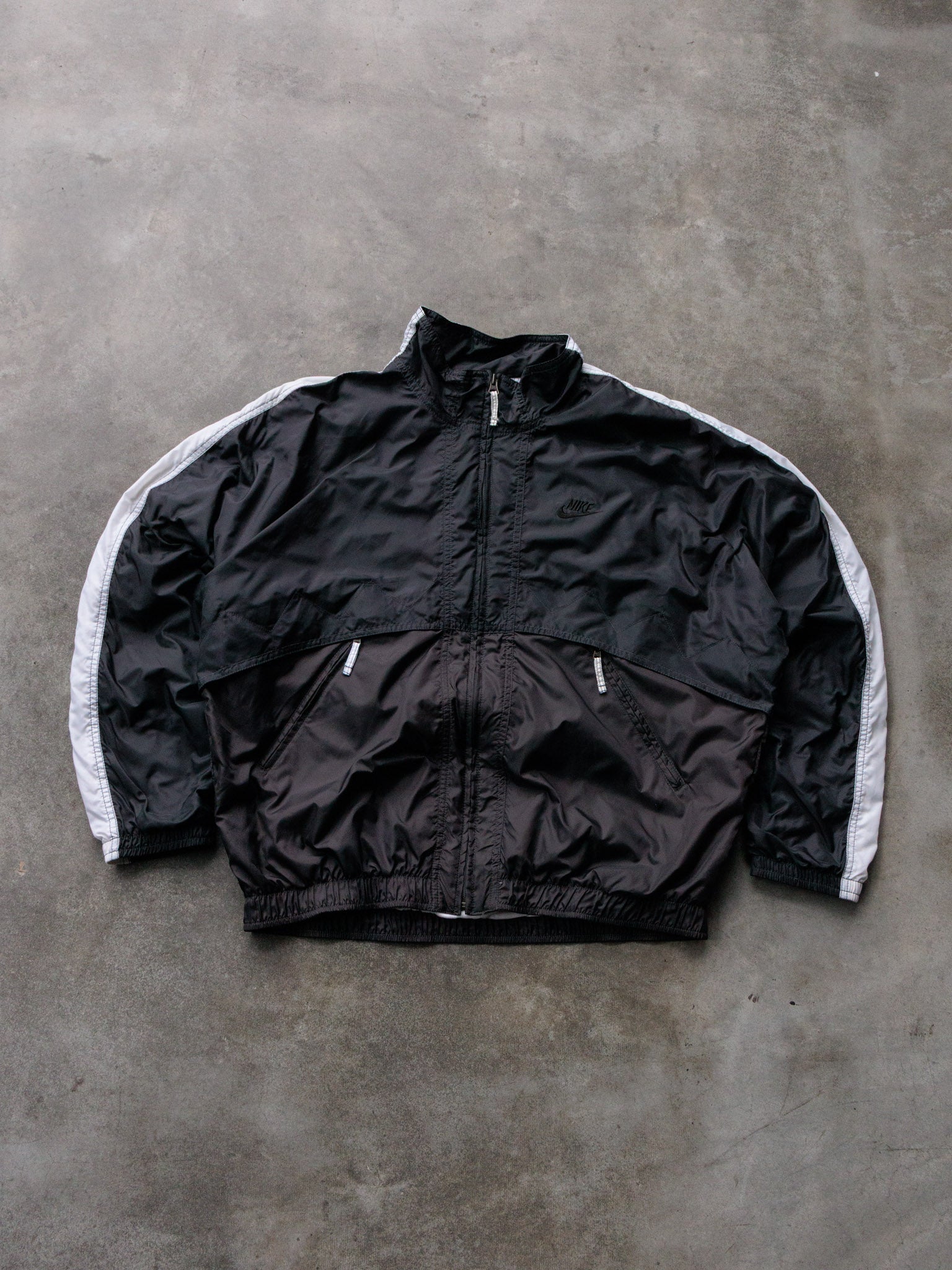 Vintage 00s Black Nike Jacket (Women's M)
