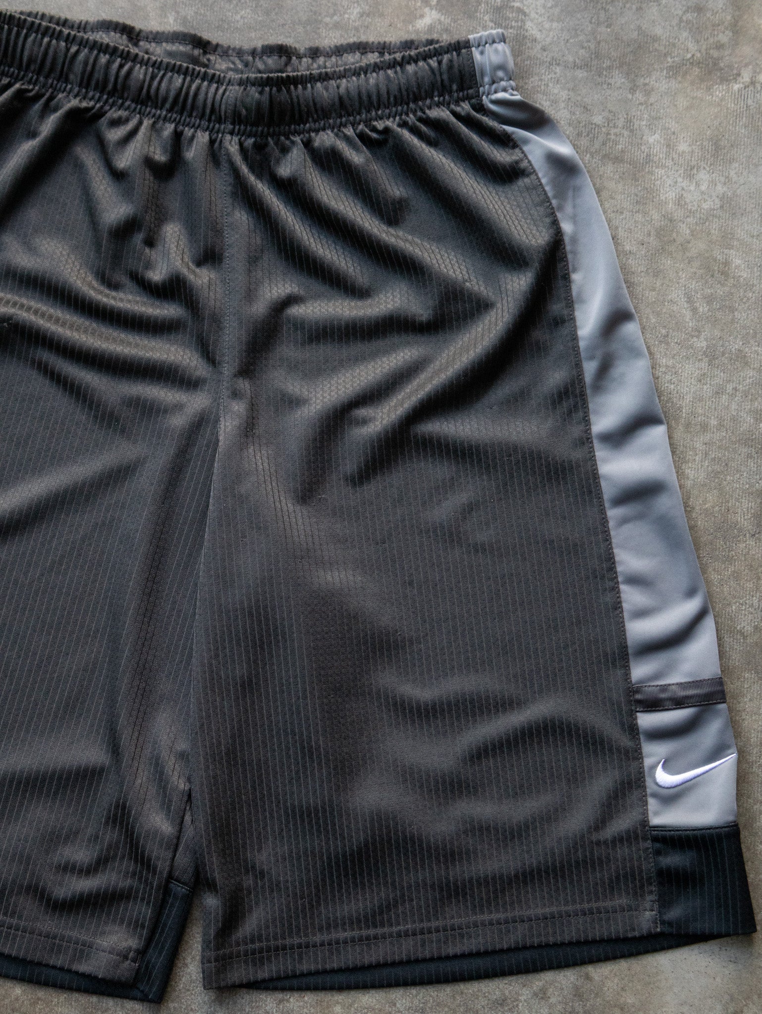 Vintage 00s Black Nike Shorts (XL)