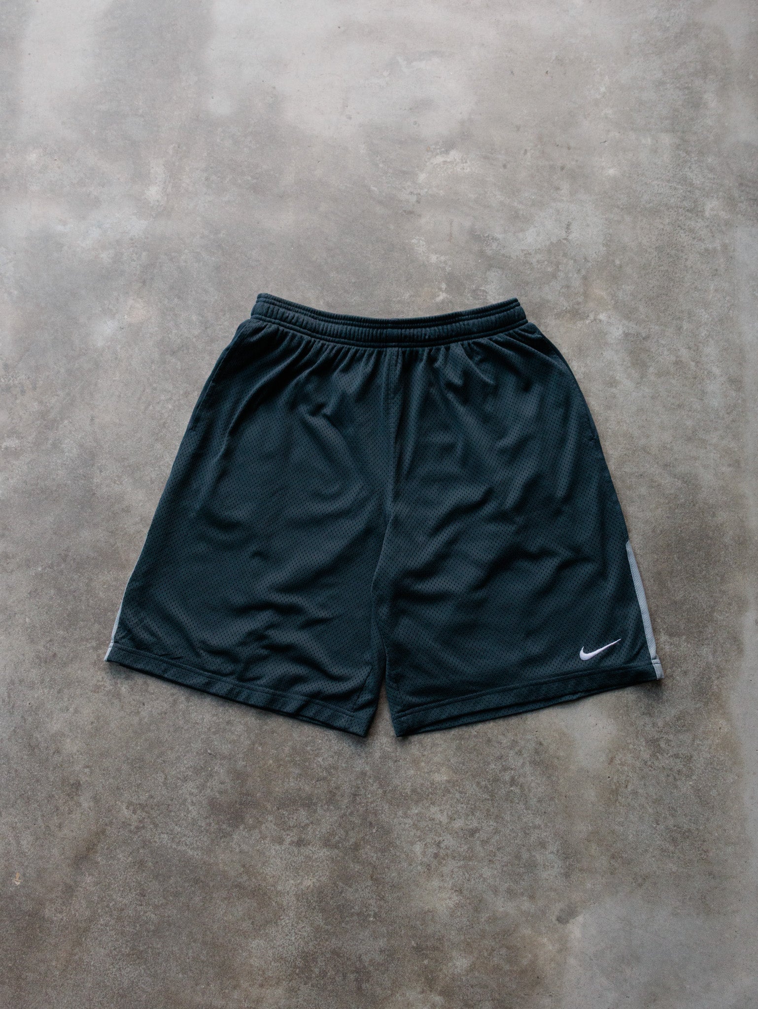Vintage Black Nike Dri-Fit Mesh Shorts (L)