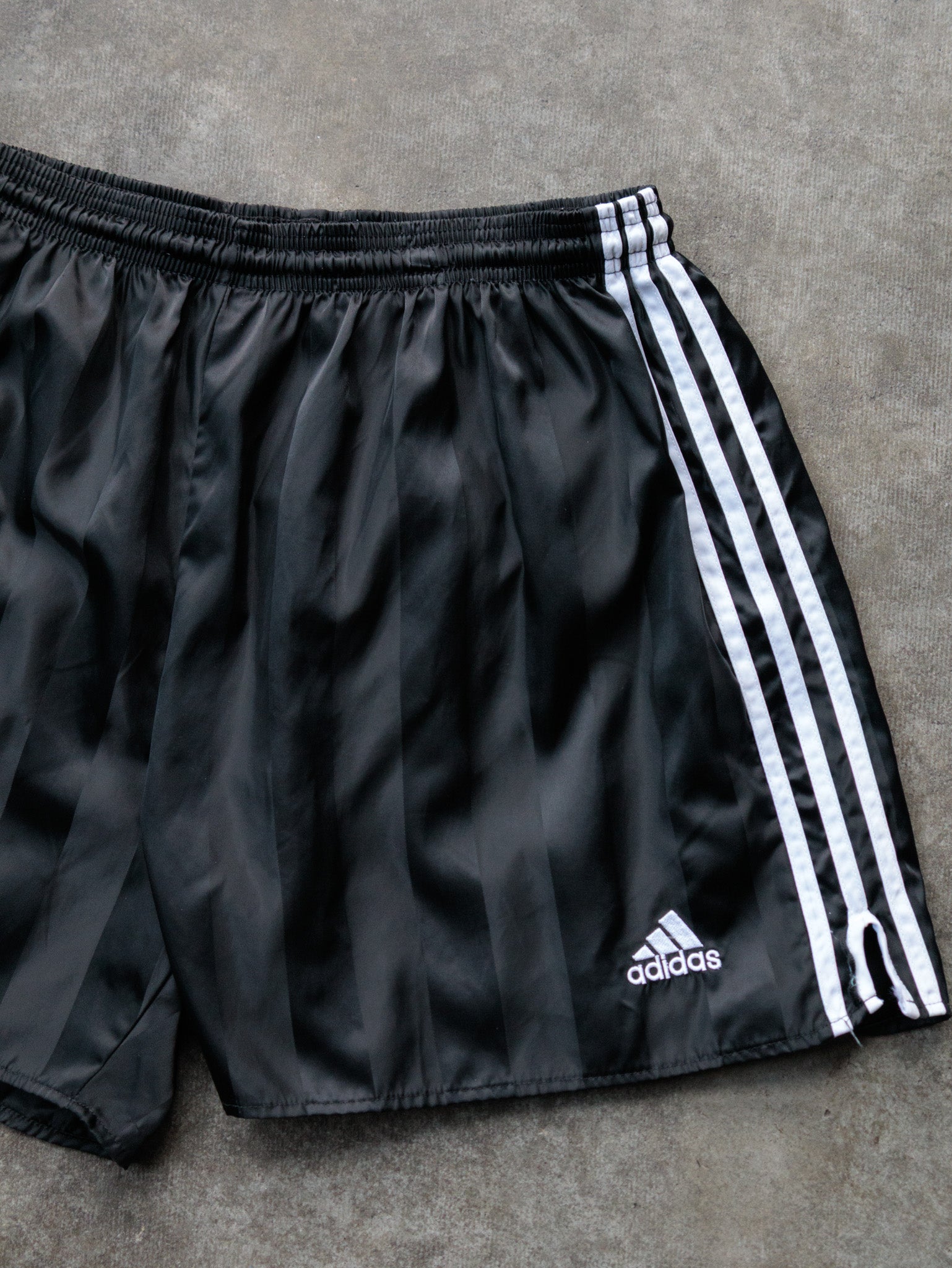 Vintage 00s Black Striped Adidas Shorts (M)