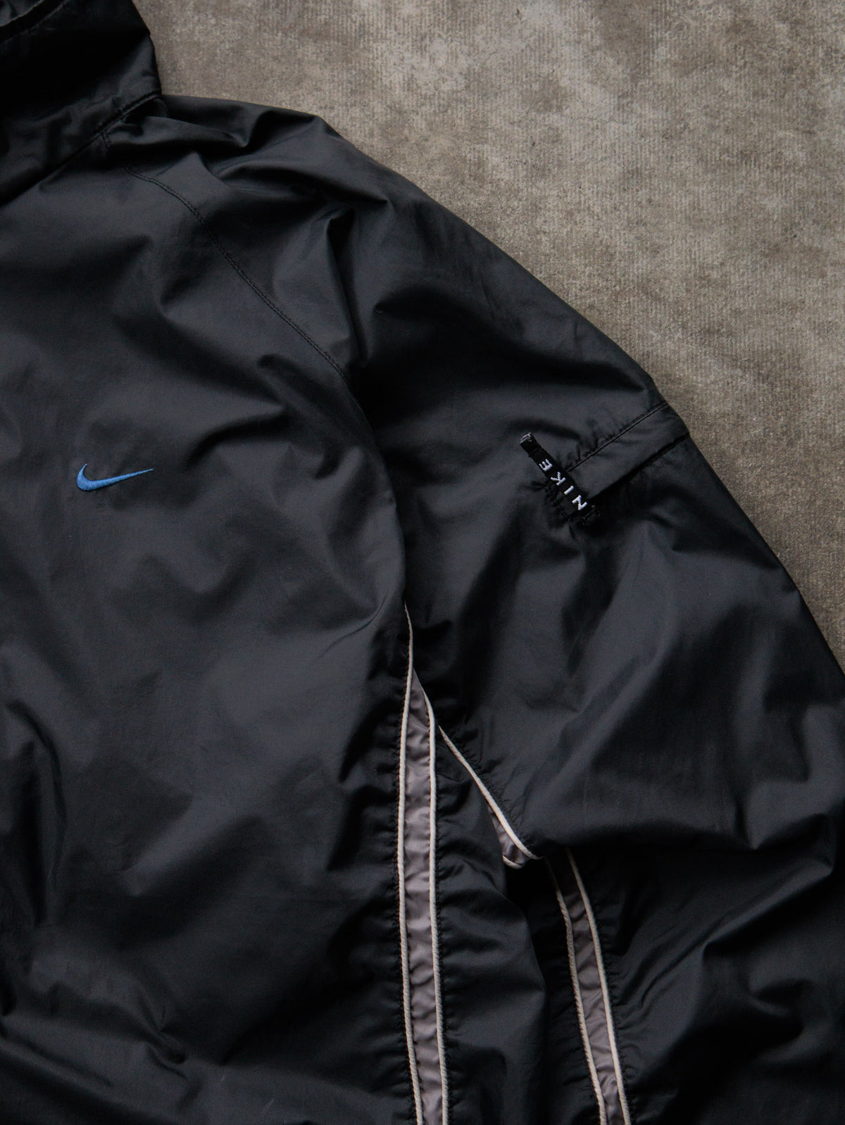 Vintage 00s Black Nike Windbreaker (XL)