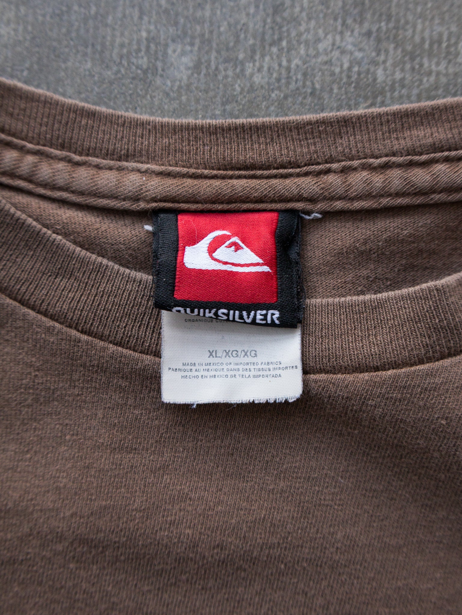 Vintage 00s Brown Quiksilver Graphic Tee (XL)