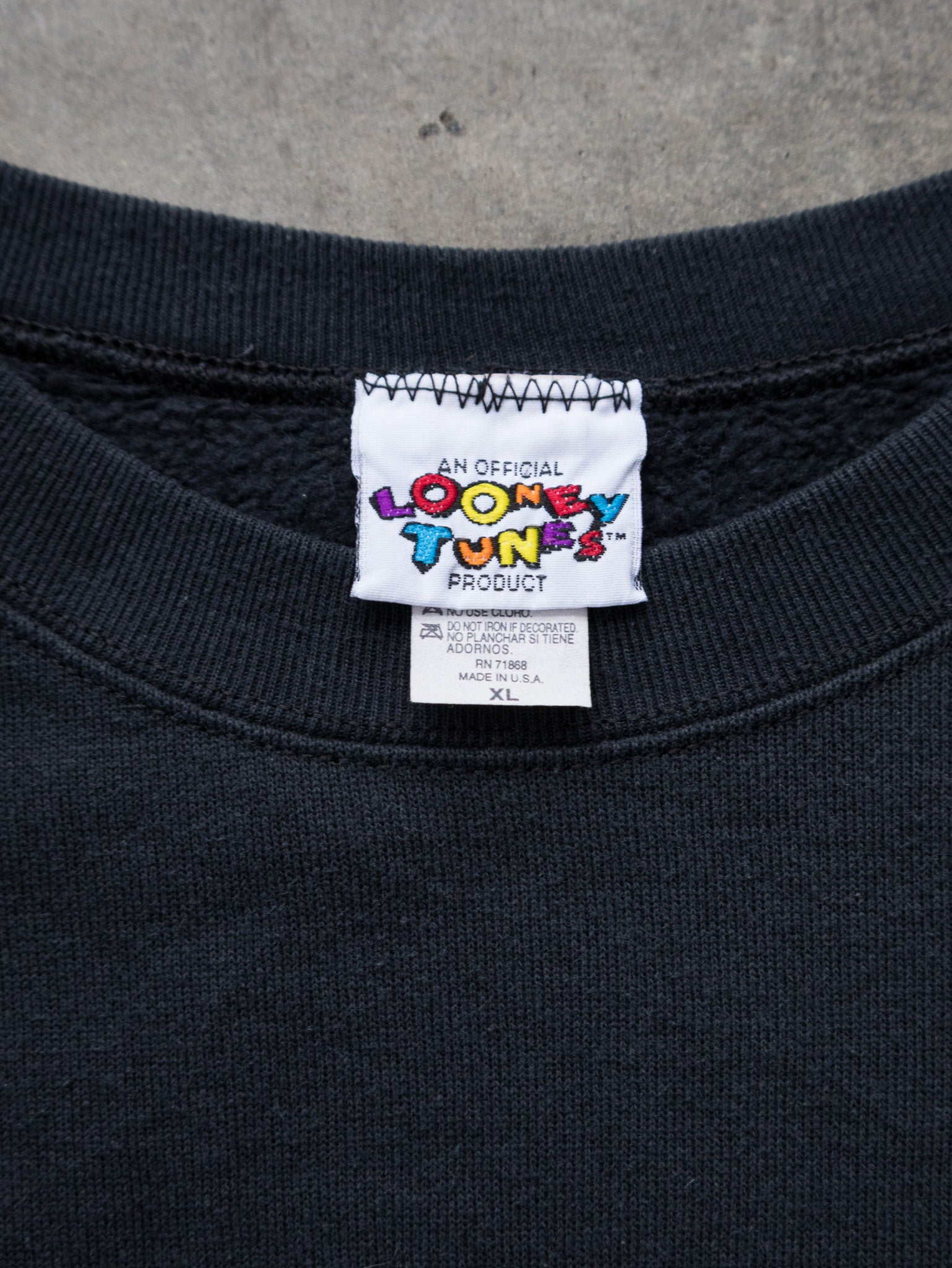 Vintage Looney Tunes Sweatshirt (XL)