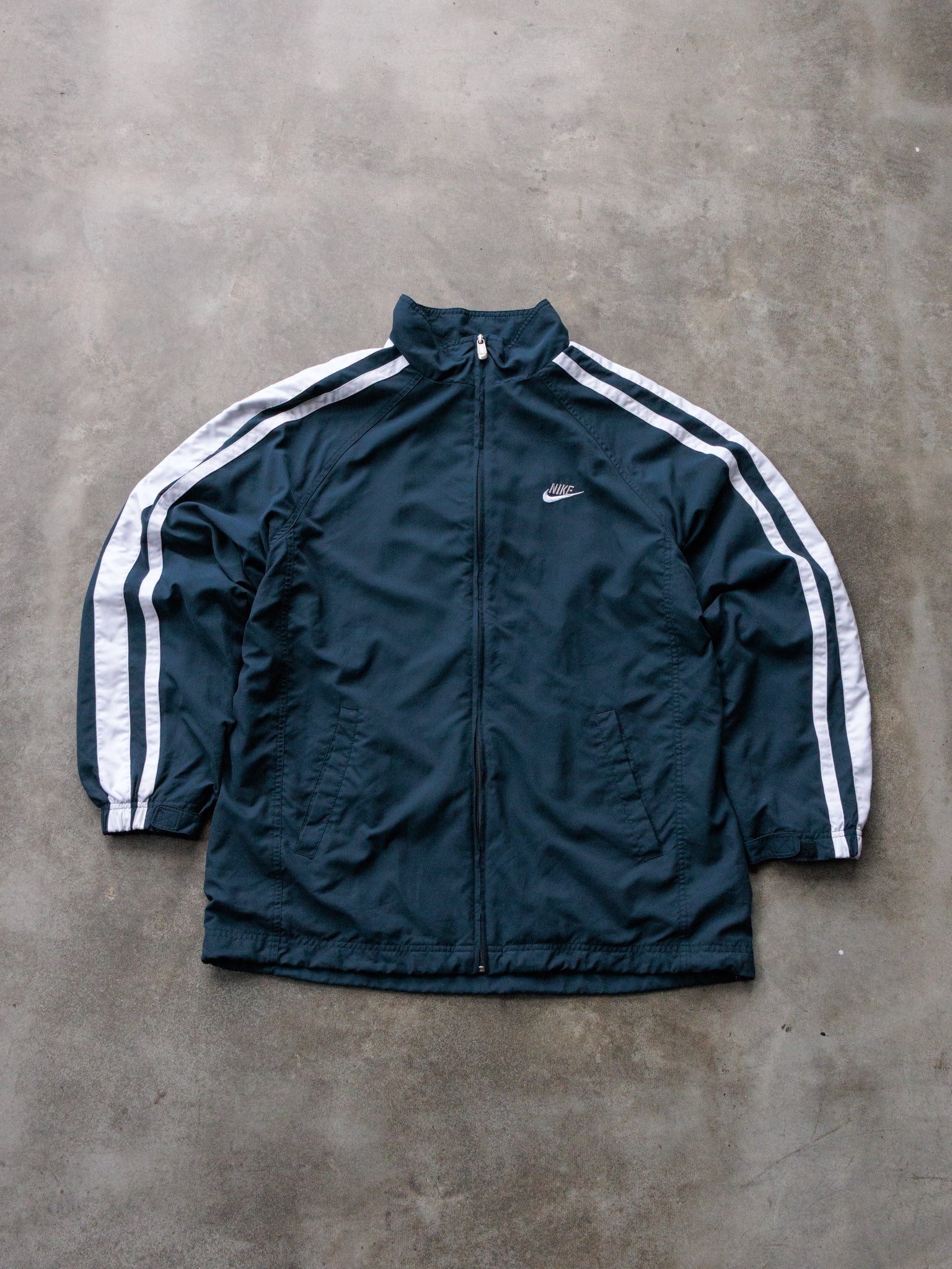 Vintage 00s Navy Nike Windbreaker (L)