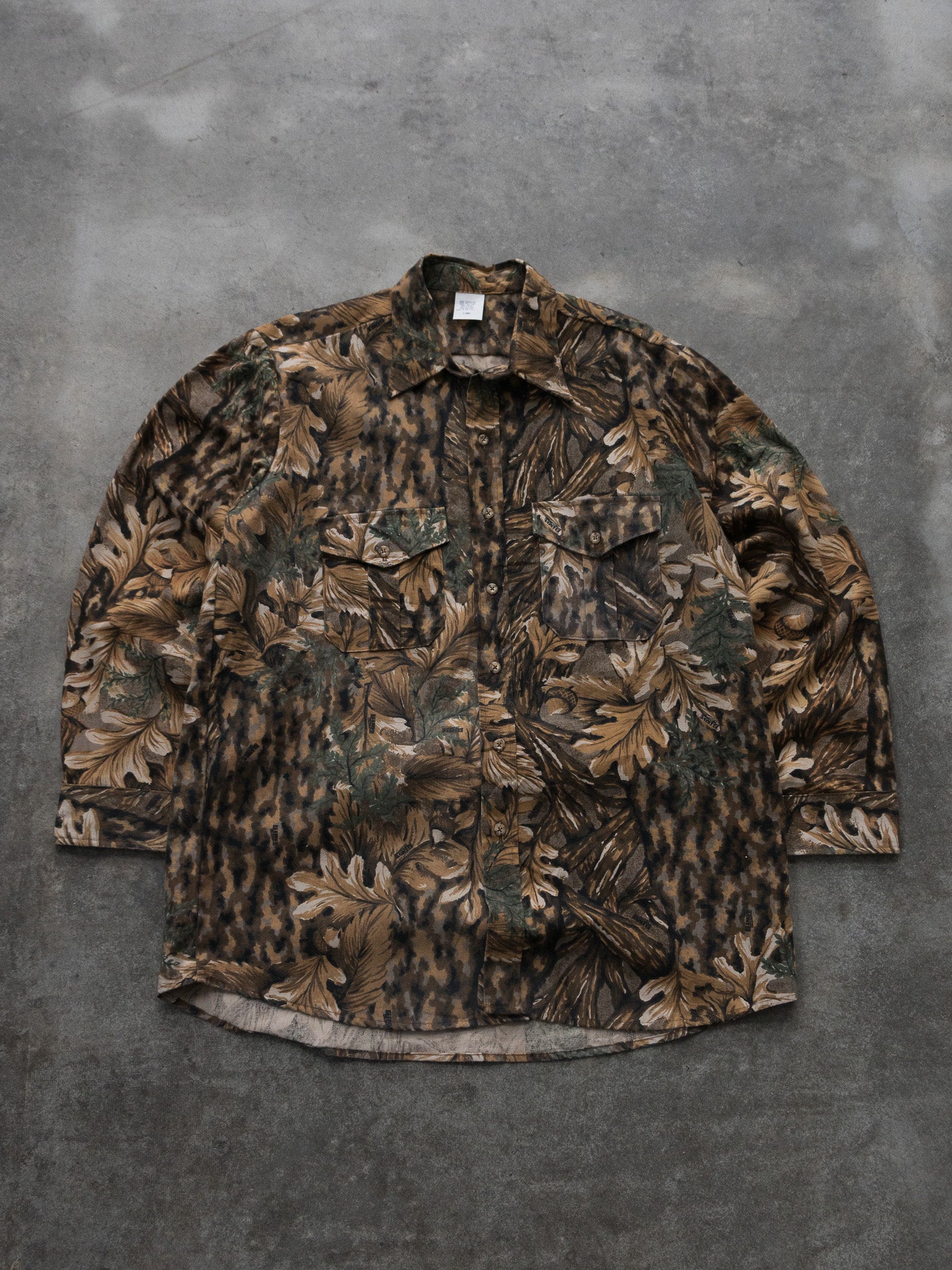 Vintage Camo Leaf Print Shirt (XL)