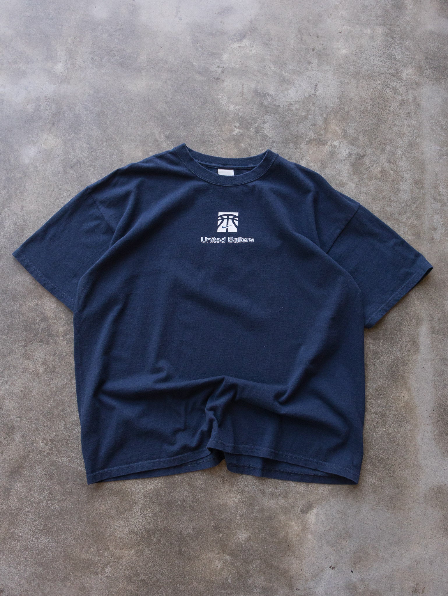 Vintage 00s Nike Basketball Graphic Tee (XL)