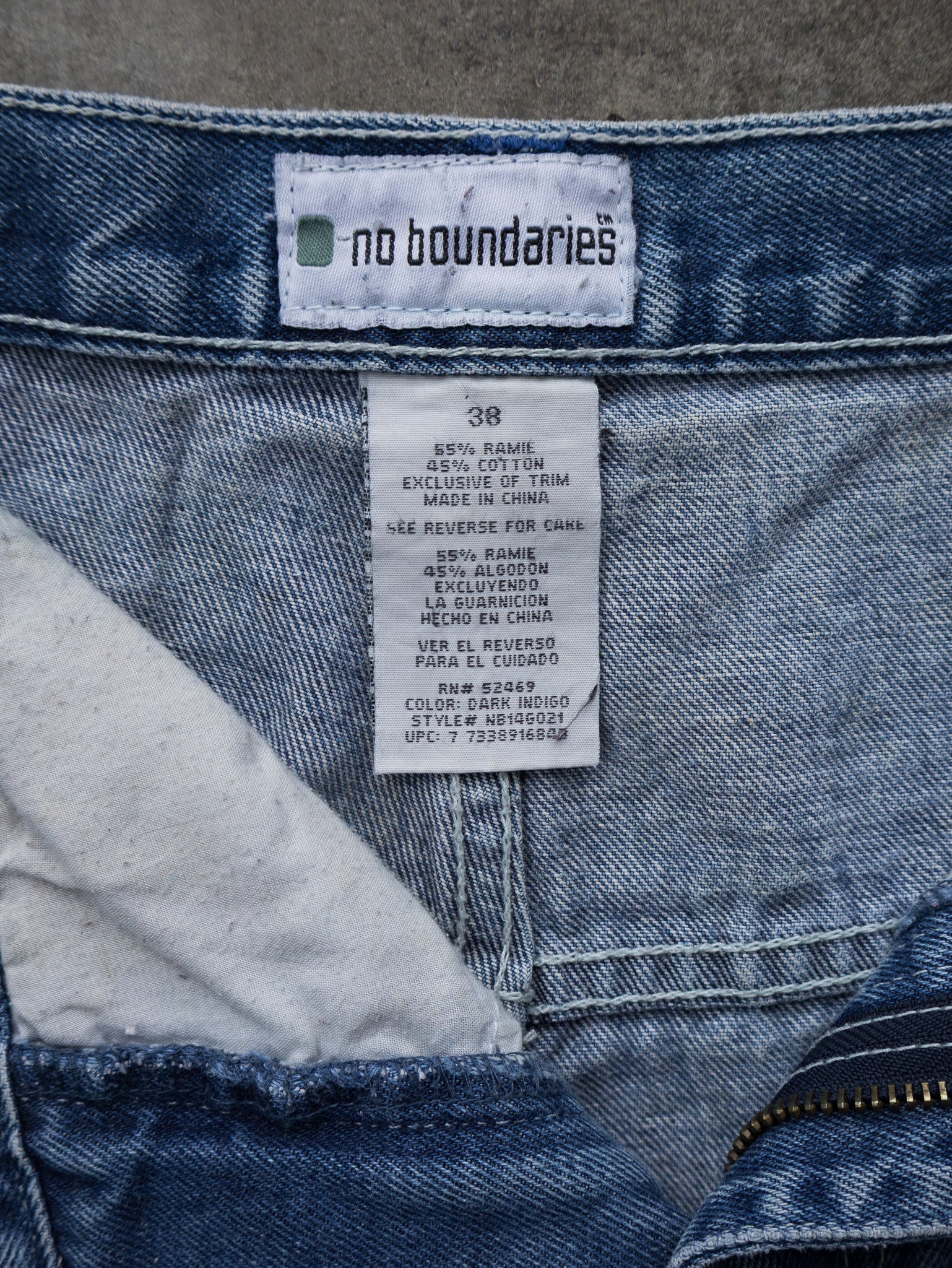 Vintage Y2K Urban Skull Denim Jorts (W38)