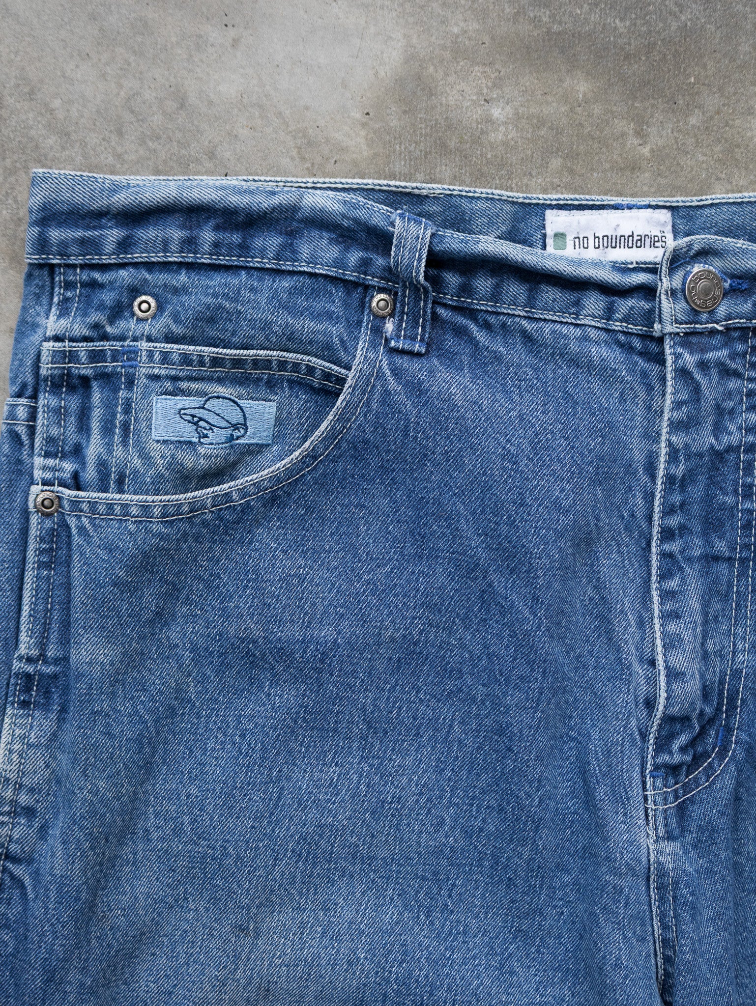 Vintage Y2K Urban Skull Denim Jorts (W38)