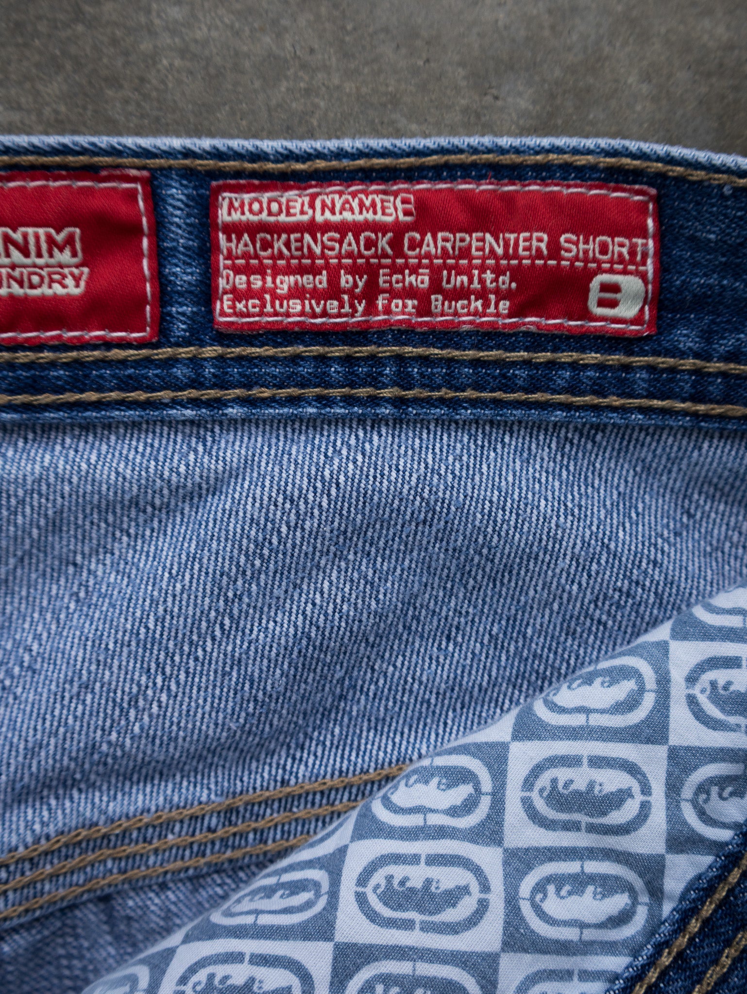 Vintage Y2K Ecko Unltd. Carpenter Denim Jorts (W31)