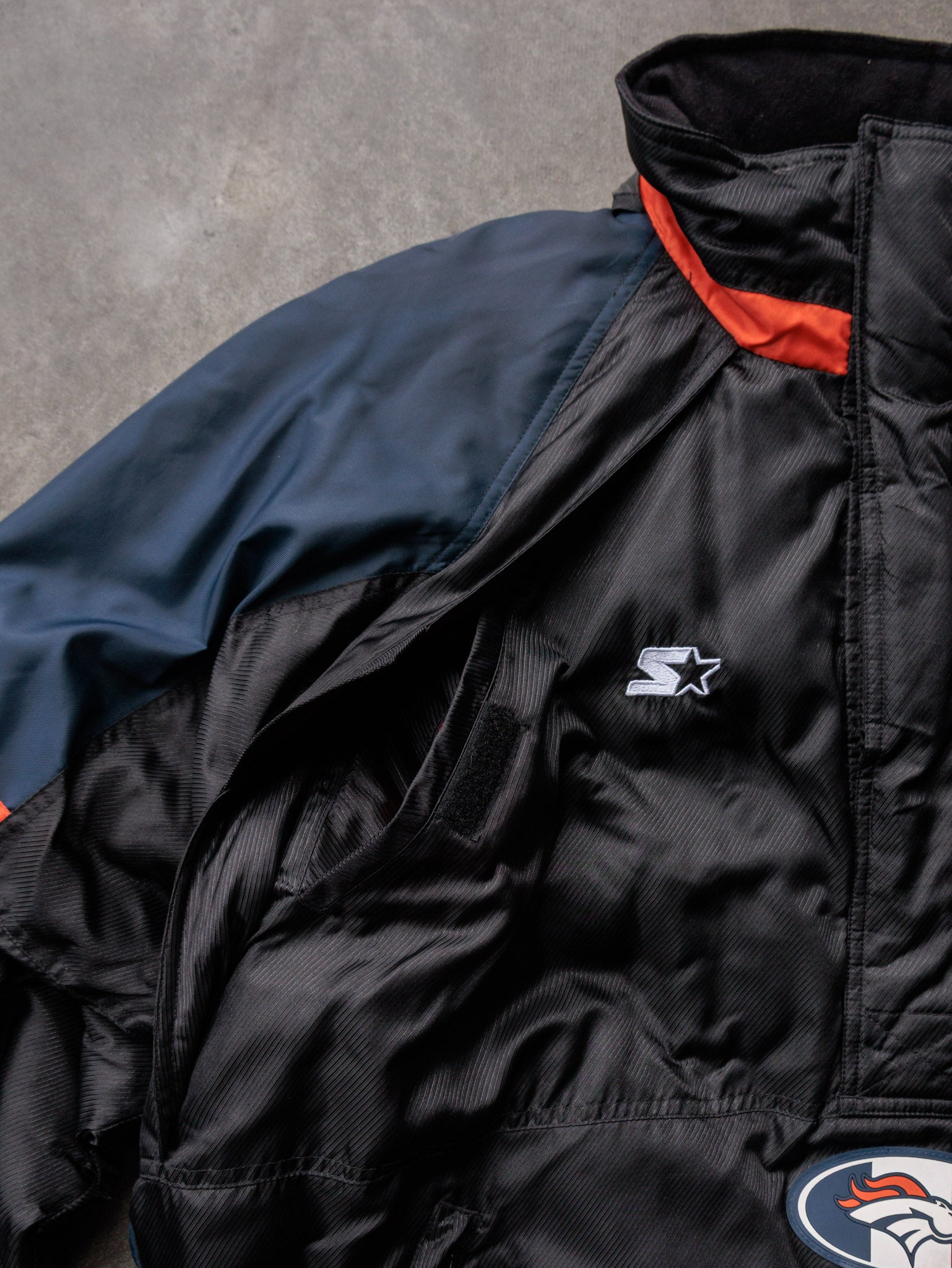 Vintage 90s Black Starter Denver Broncos Colourblock Puffer Jacket (L)