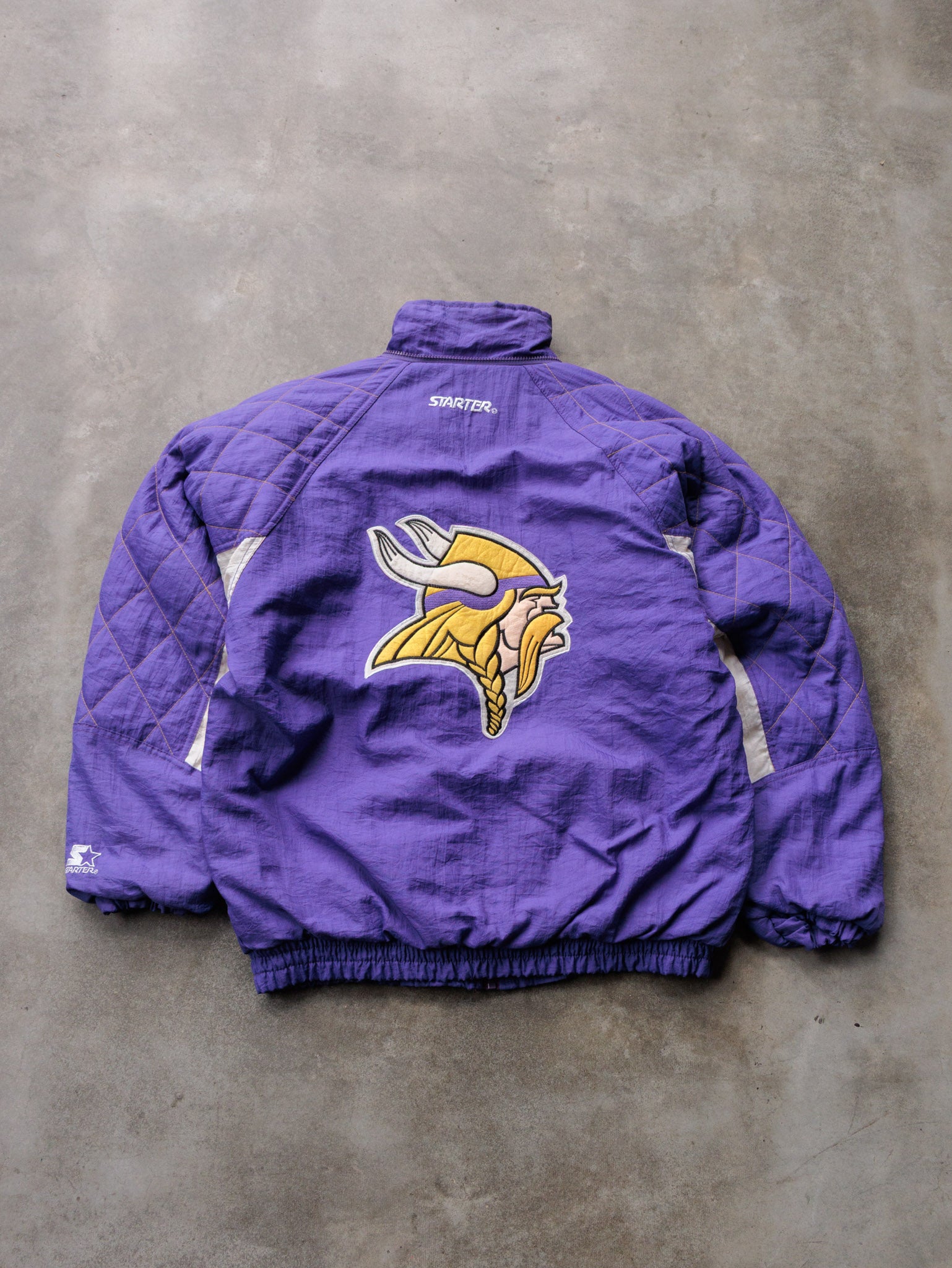 Vintage 90s Purple Starter Minnesota Vikings Puffer Jacket (M)
