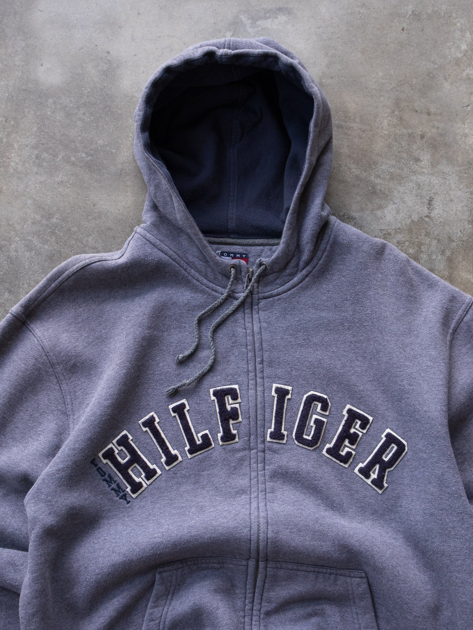 Vintage 00s Grey Tommy Hilfiger Zip Hoodie (L)