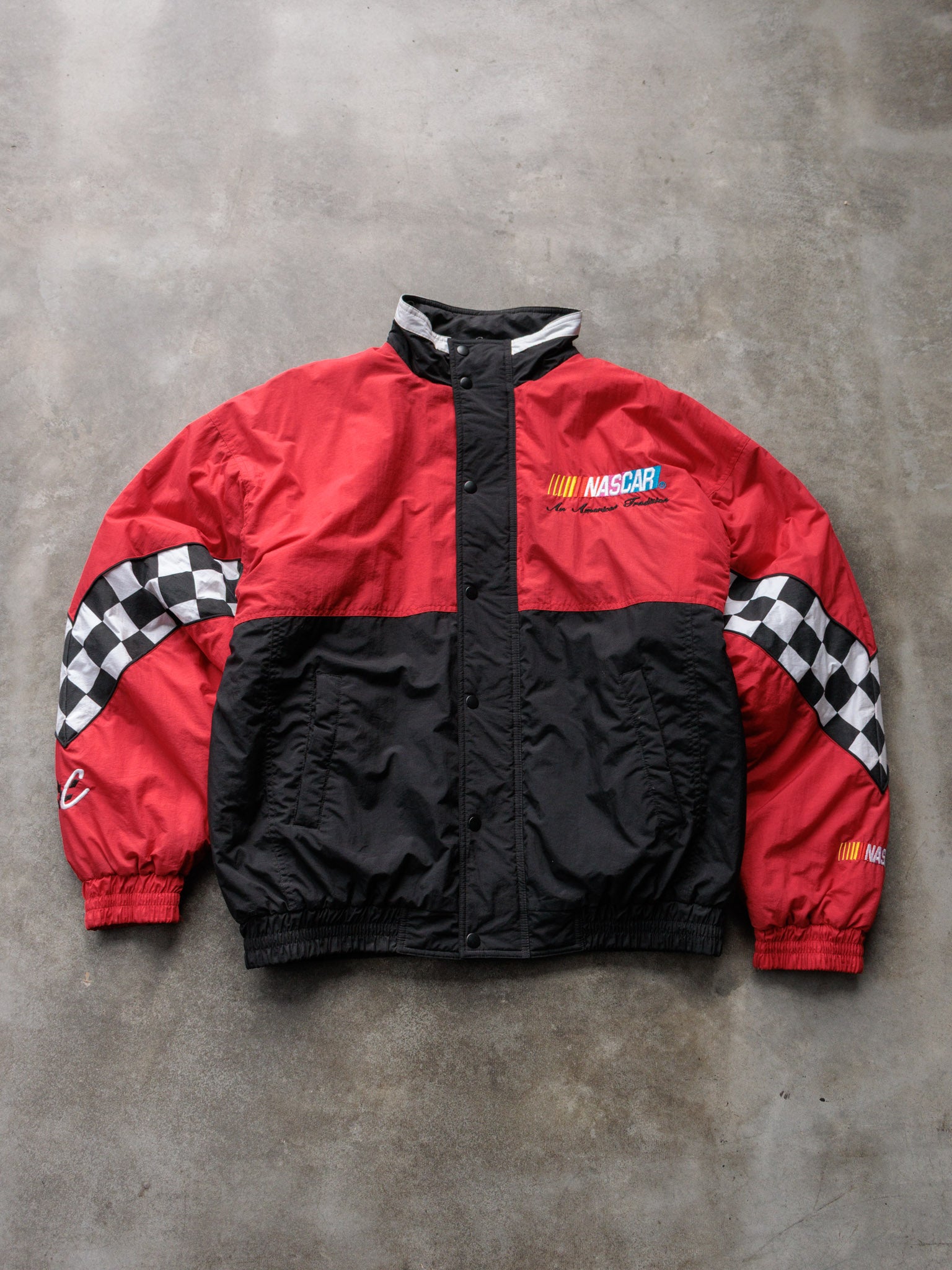 Vintage 90s Red NASCAR Racing Colourblock Puffer Jacket (2XL)