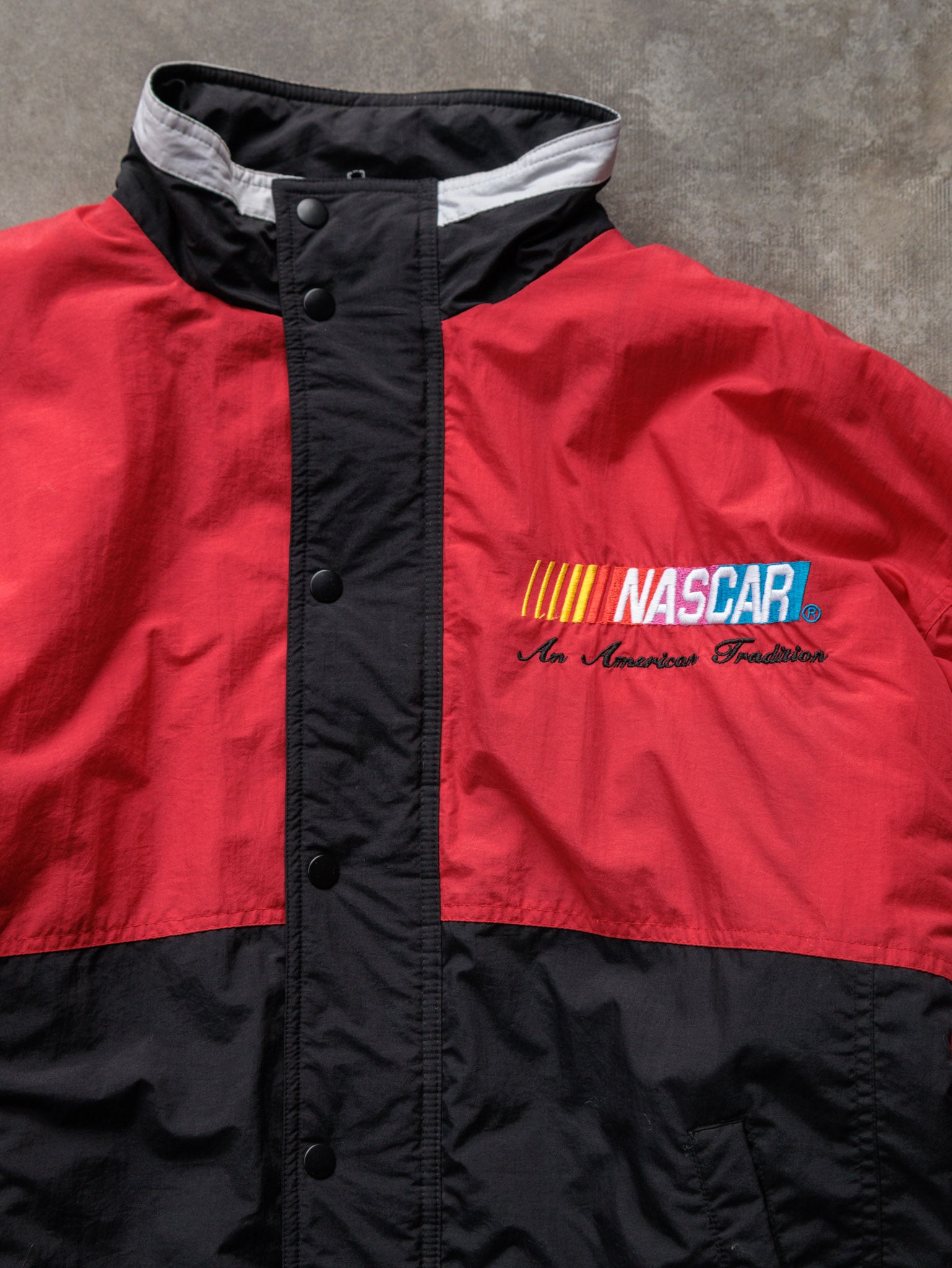 Vintage 90s Red NASCAR Racing Colourblock Puffer Jacket (2XL)