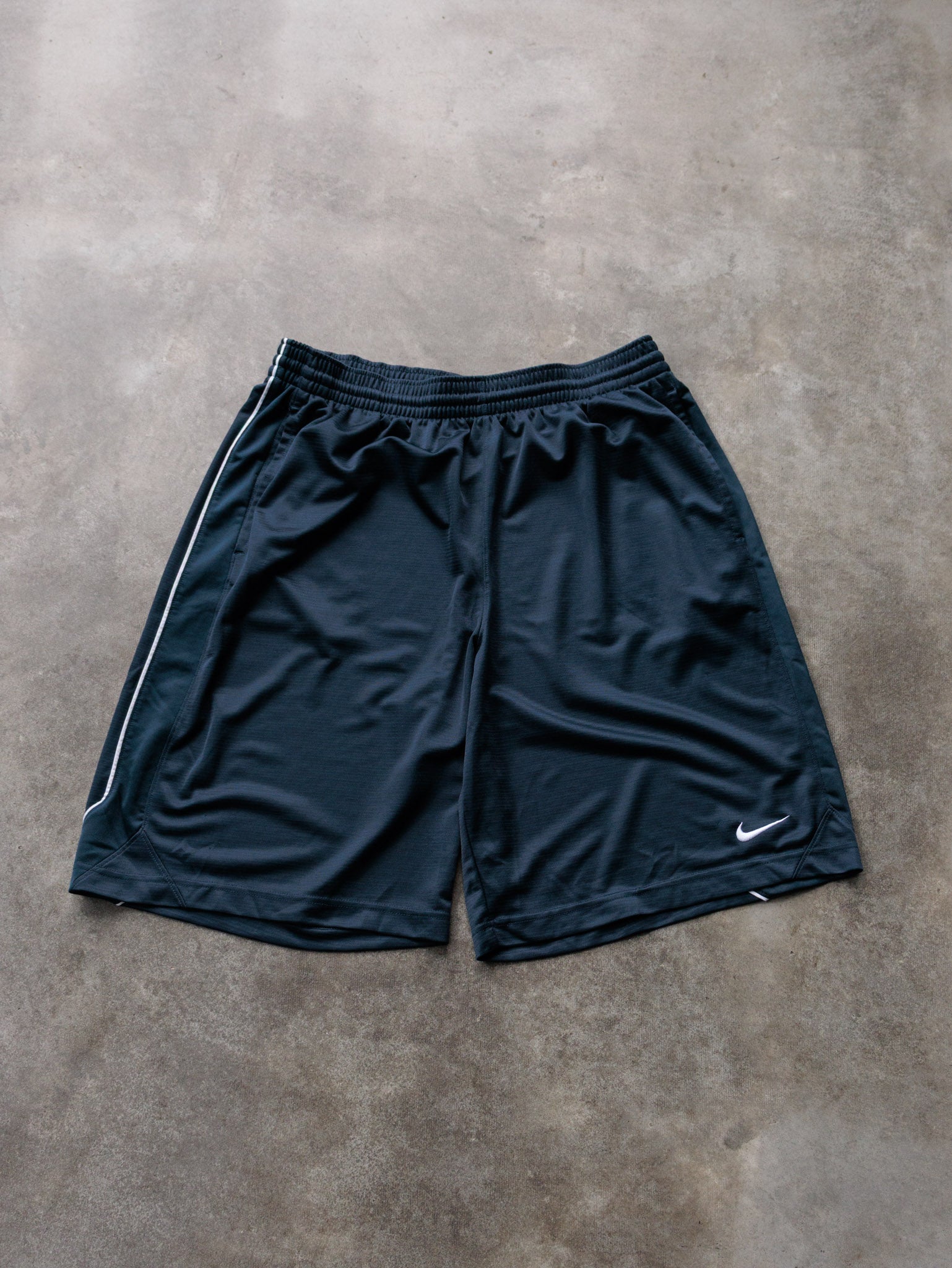 Vintage Navy Nike Shorts (XL)