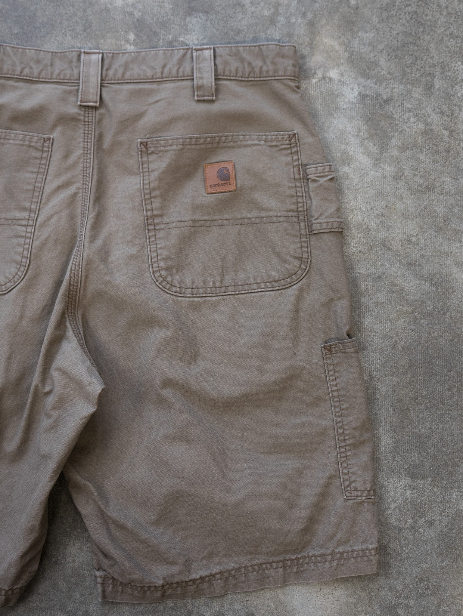 Vintage Brown Carhartt Work Shorts (W34)