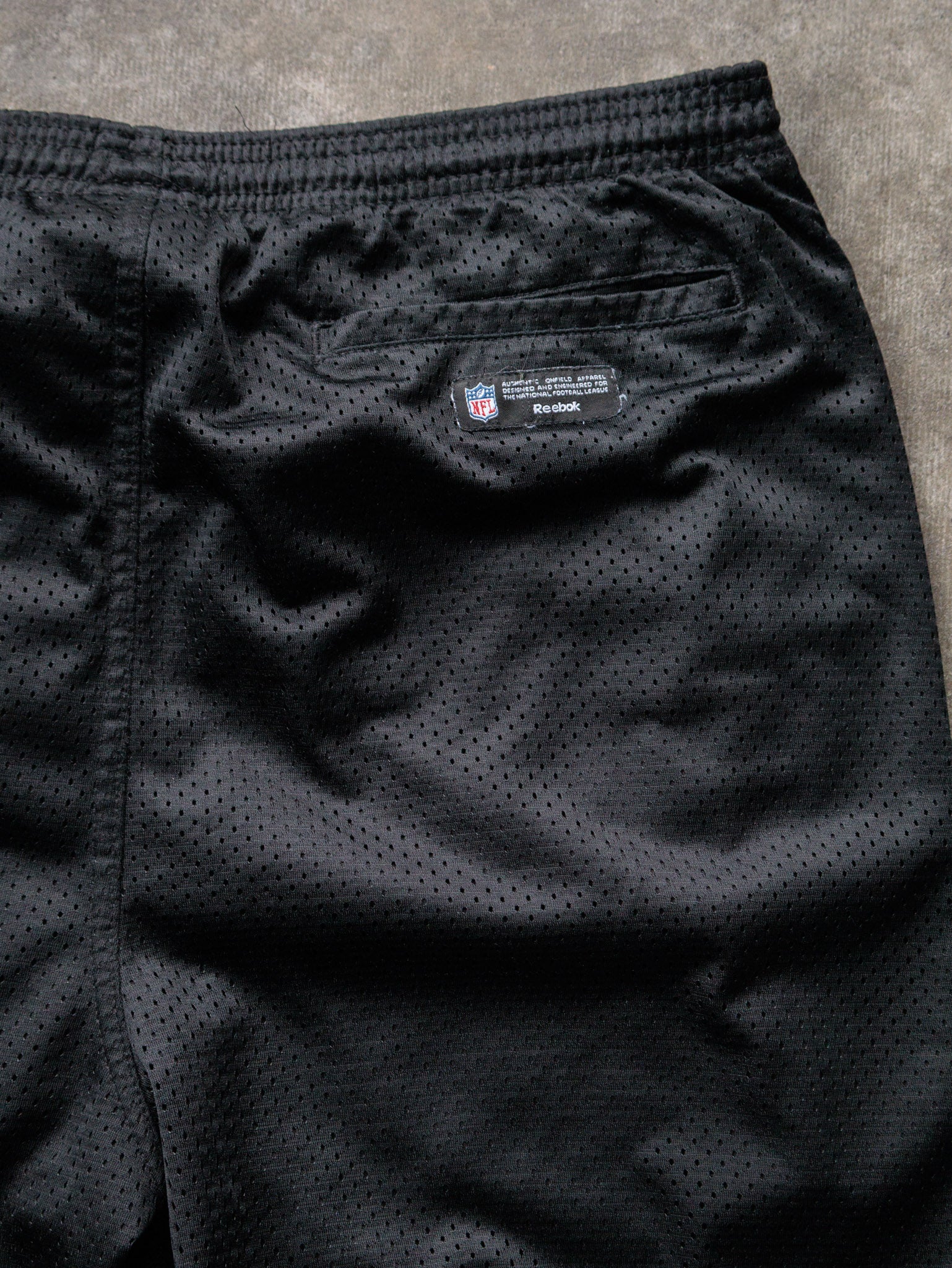 Vintage 00s Black Reebok New Orleans Saints Mesh Shorts (L)