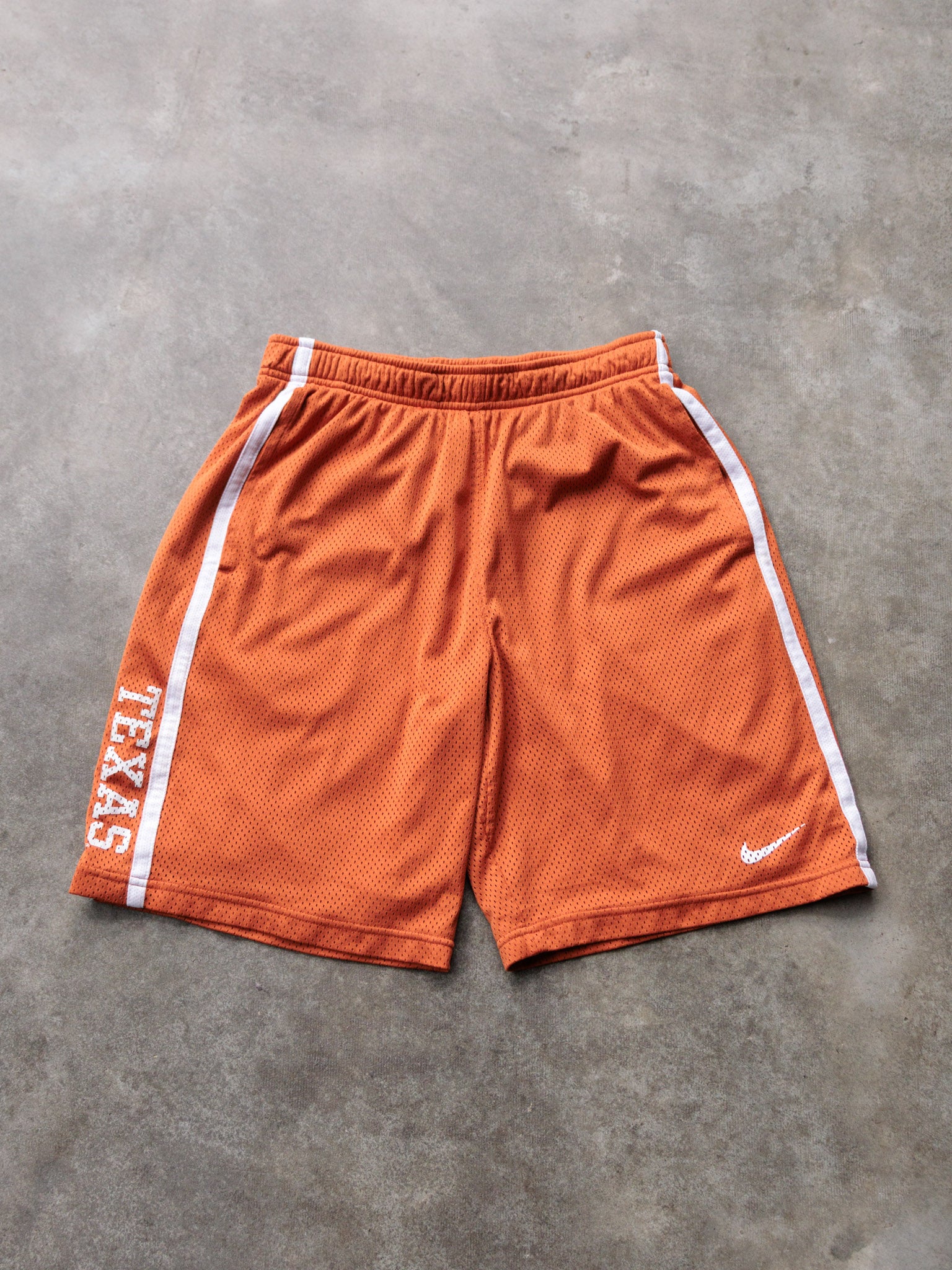 Vintage 00s Orange Texas Nike Basketball Shorts (S)