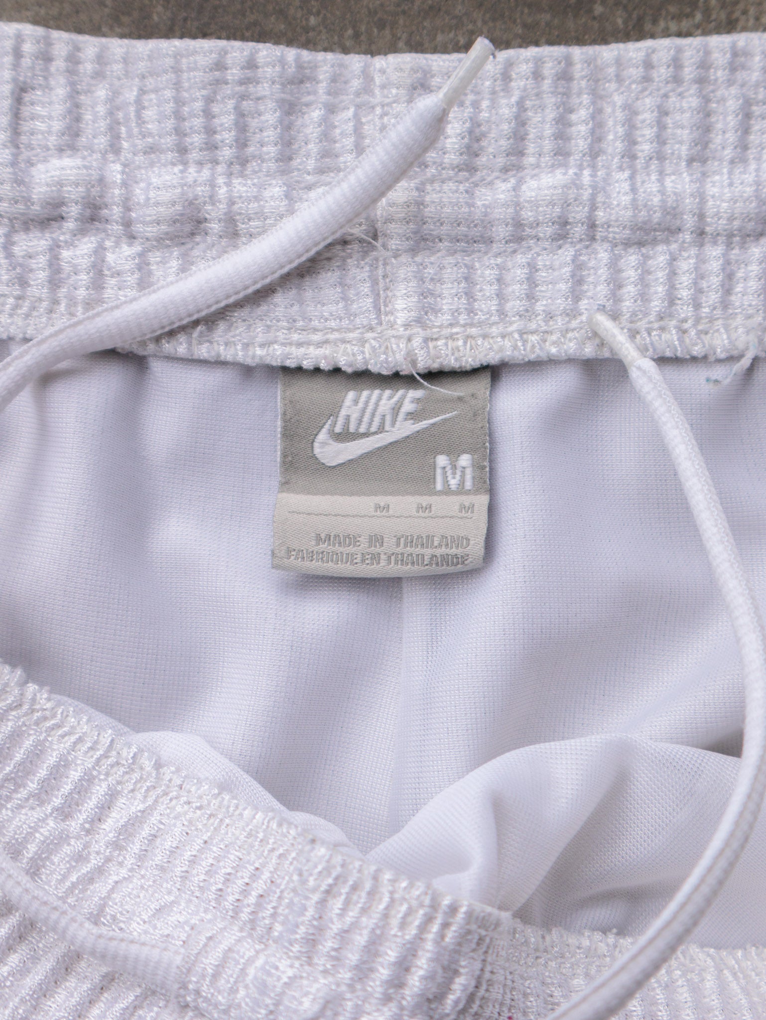 Vintage 00s White Nike Shorts (M)
