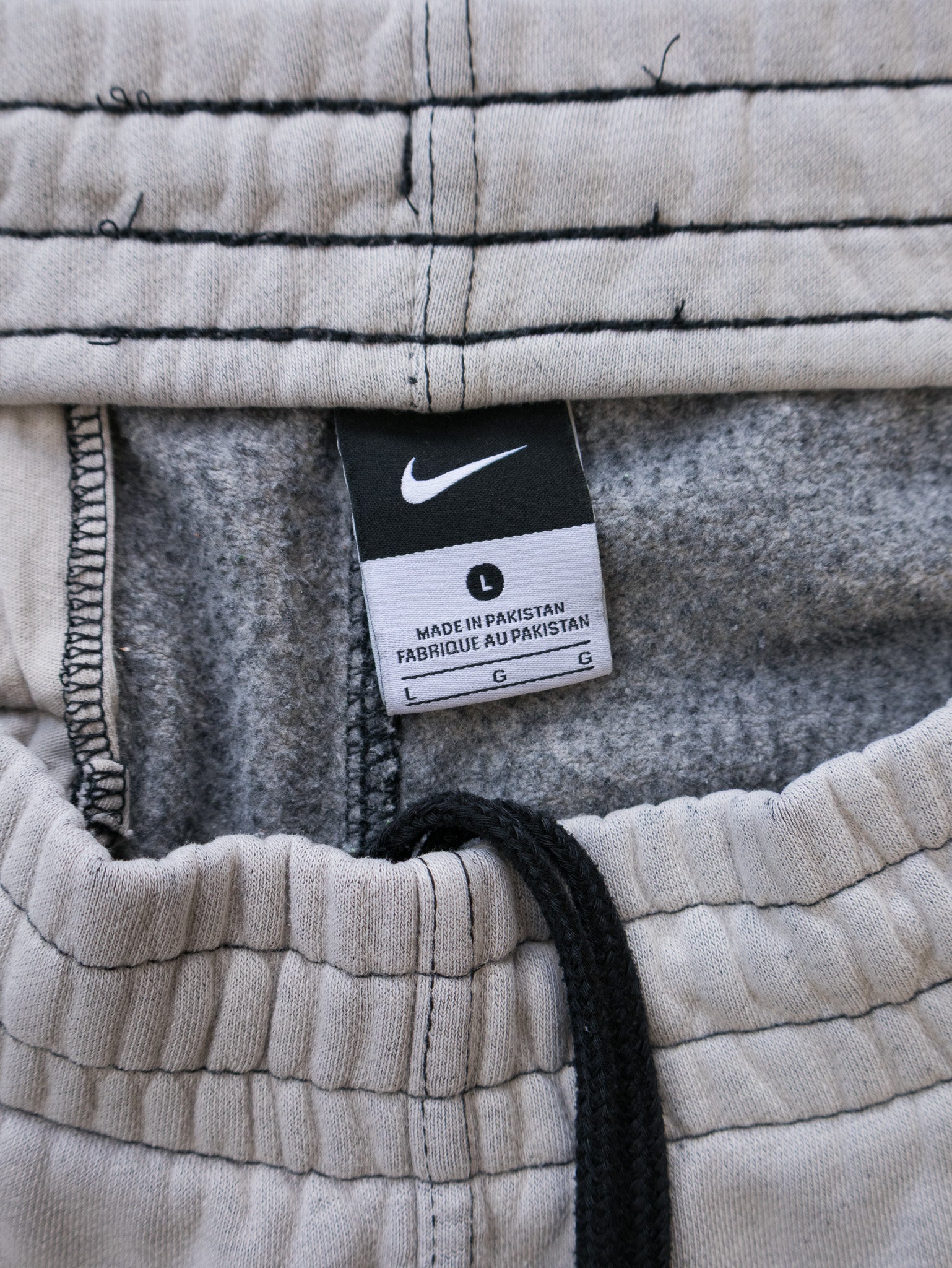 Vintage Nike Sweat Shorts (L)