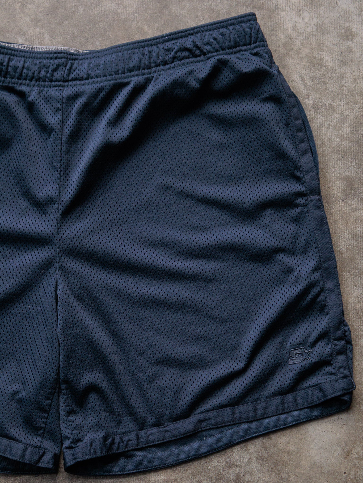 Vintage 00s Navy Starter Mesh Shorts (L)