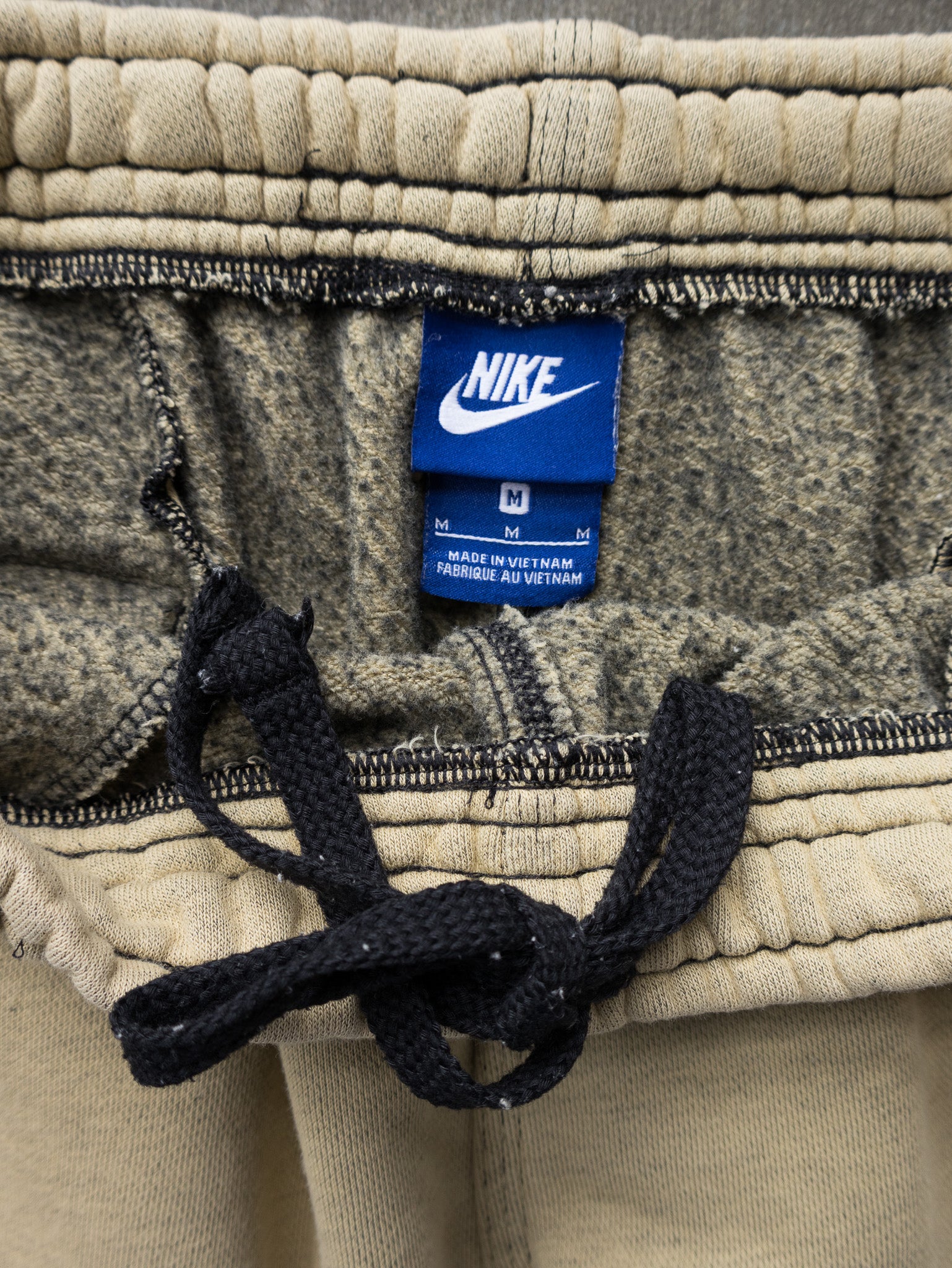 Vintage Nike Sweat Shorts (M)