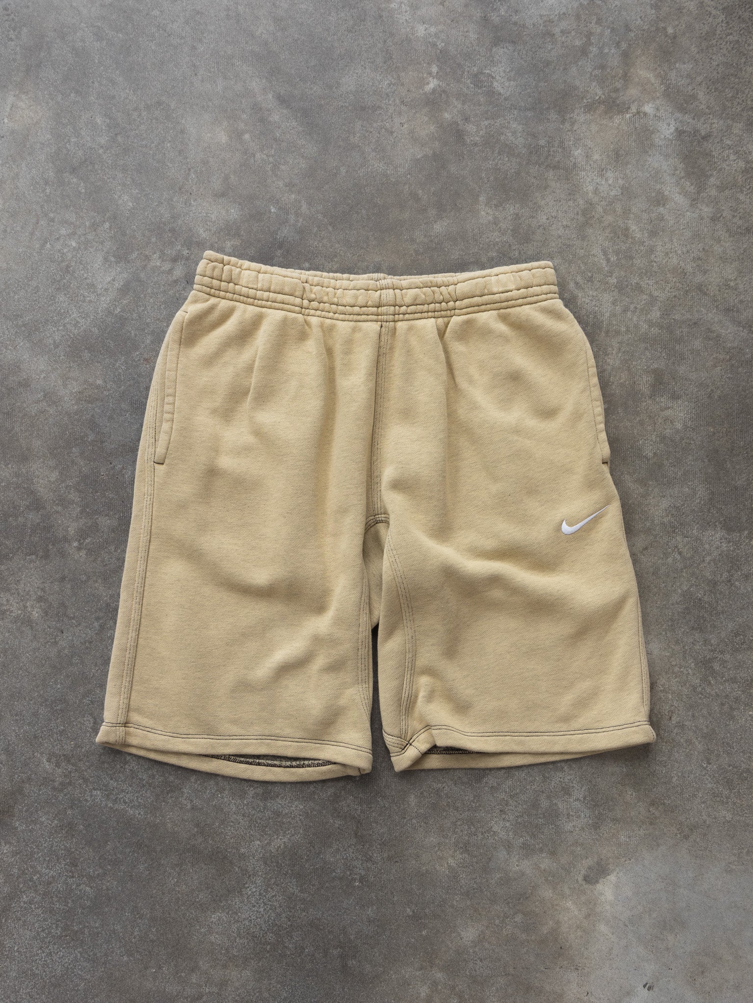 Vintage Nike Sweat Shorts (M)