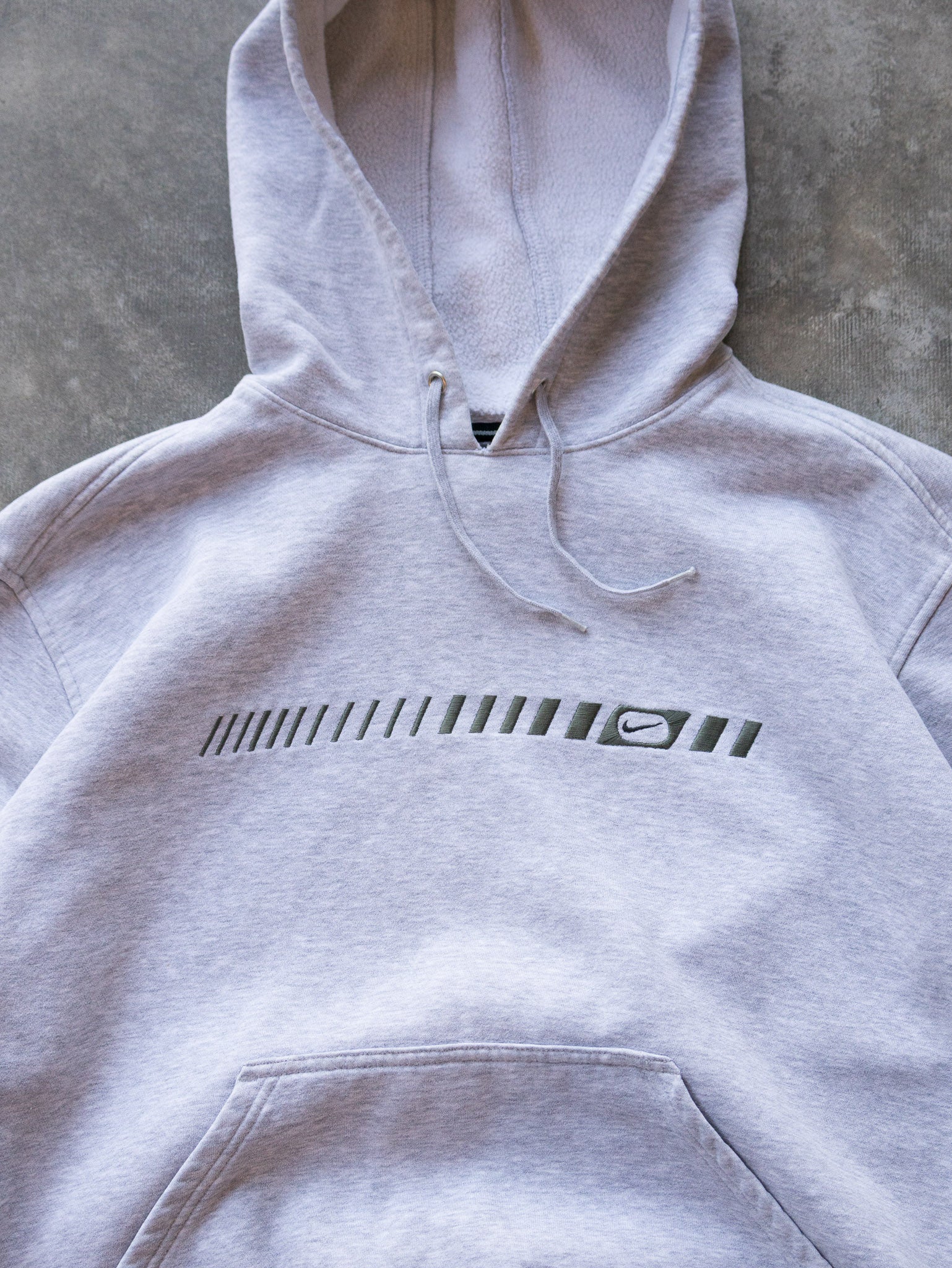 Vintage 00s Grey Nike Hoodie (M)