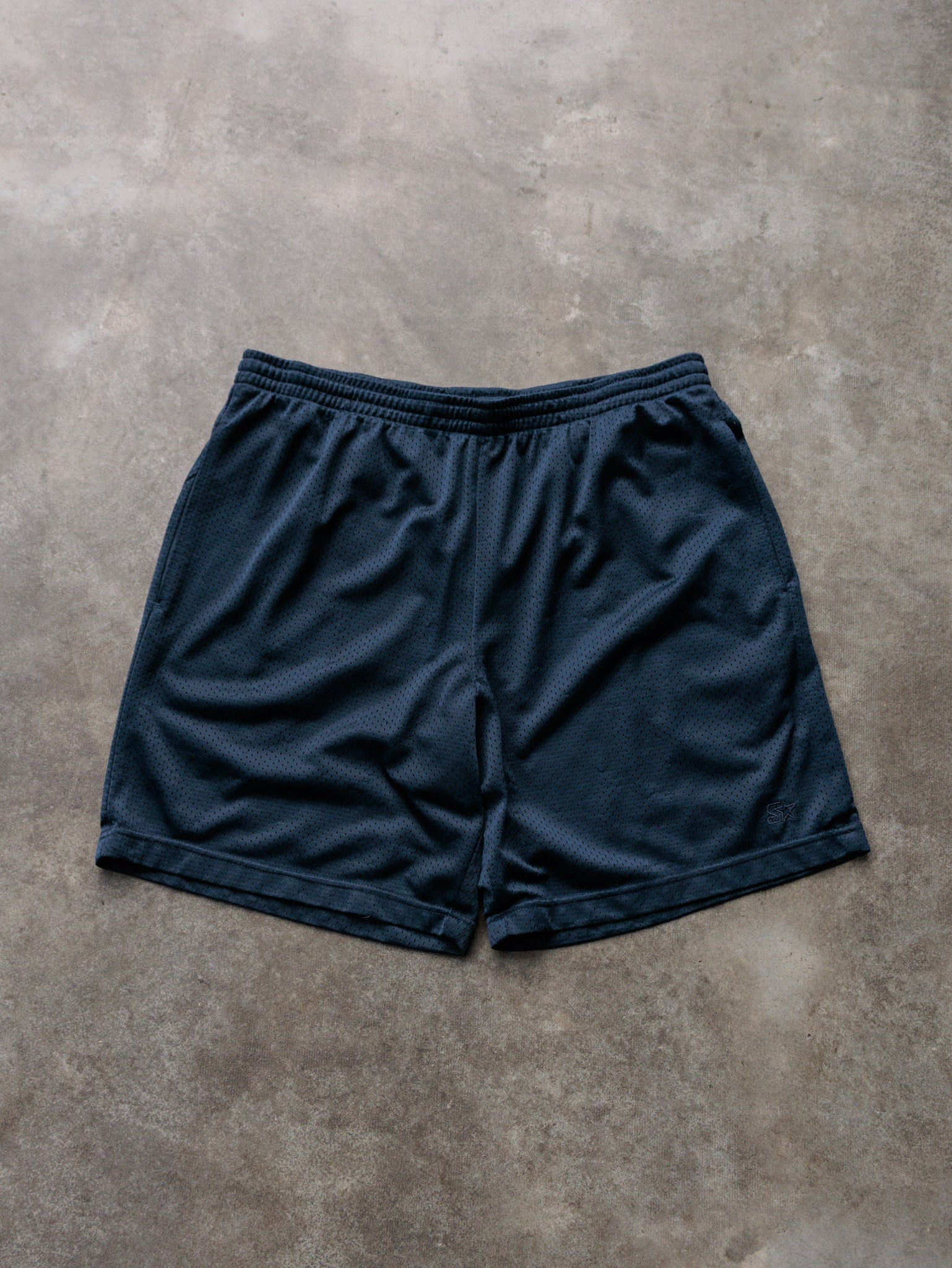 Vintage 00s Navy Starter Mesh Shorts (L)
