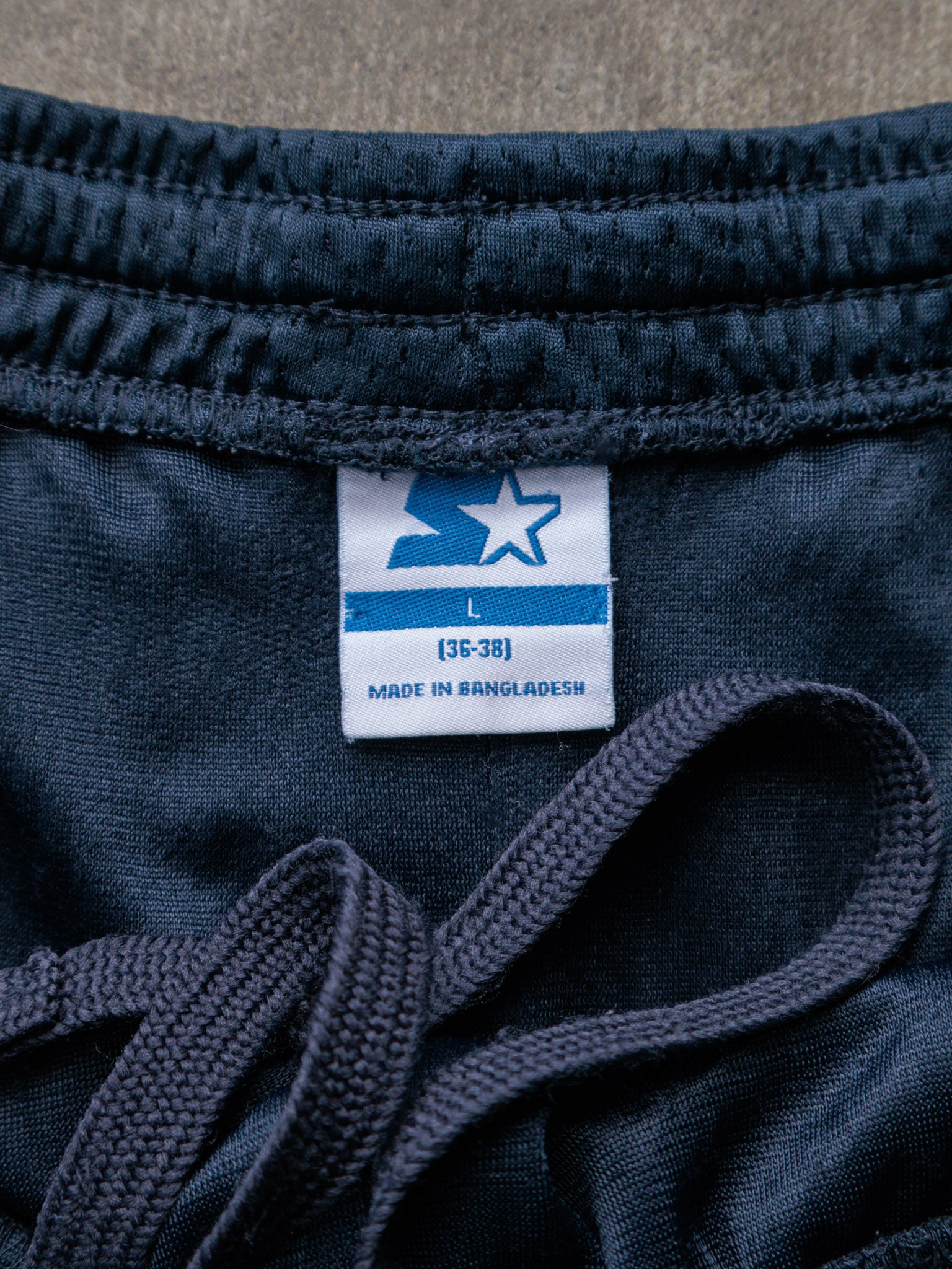 Vintage 00s Navy Starter Mesh Shorts (L)
