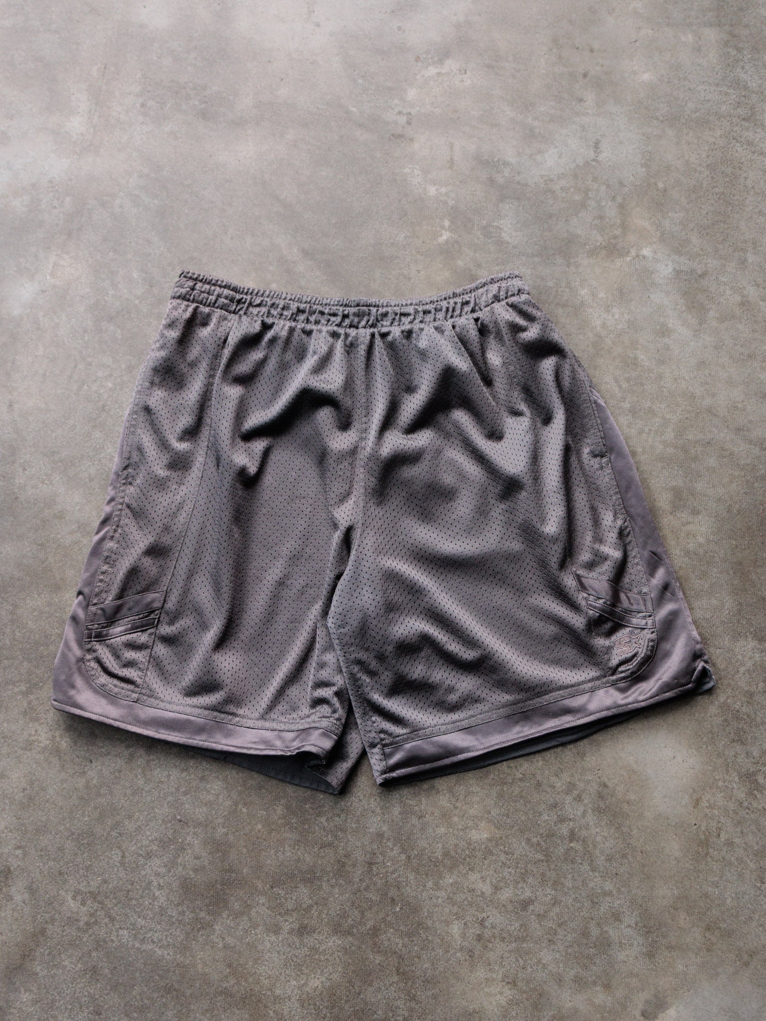Vintage Grey Starter Mesh Shorts (L)