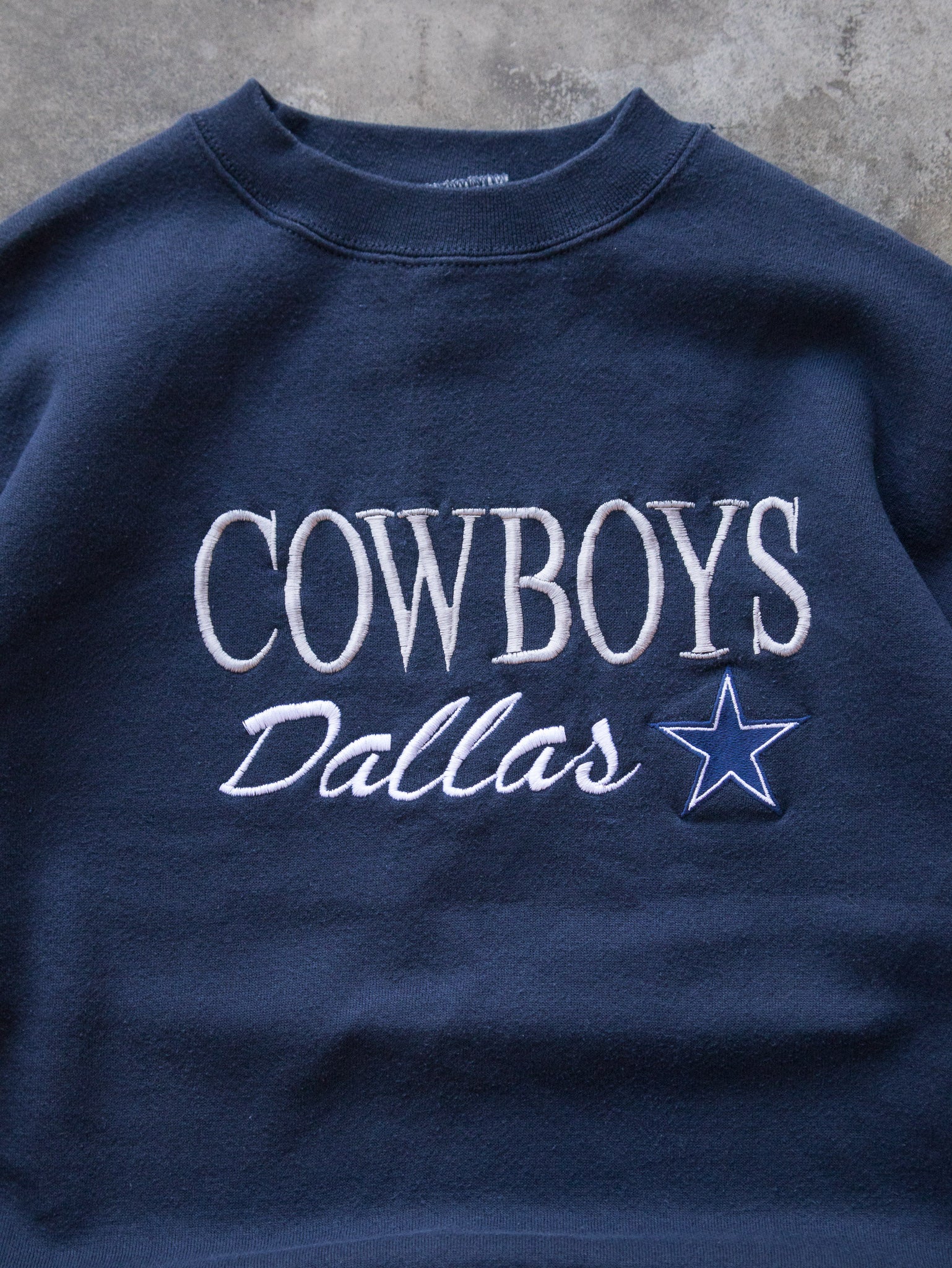 Vintage 90s Navy Dallas Cowboys Sweatshirt (M)