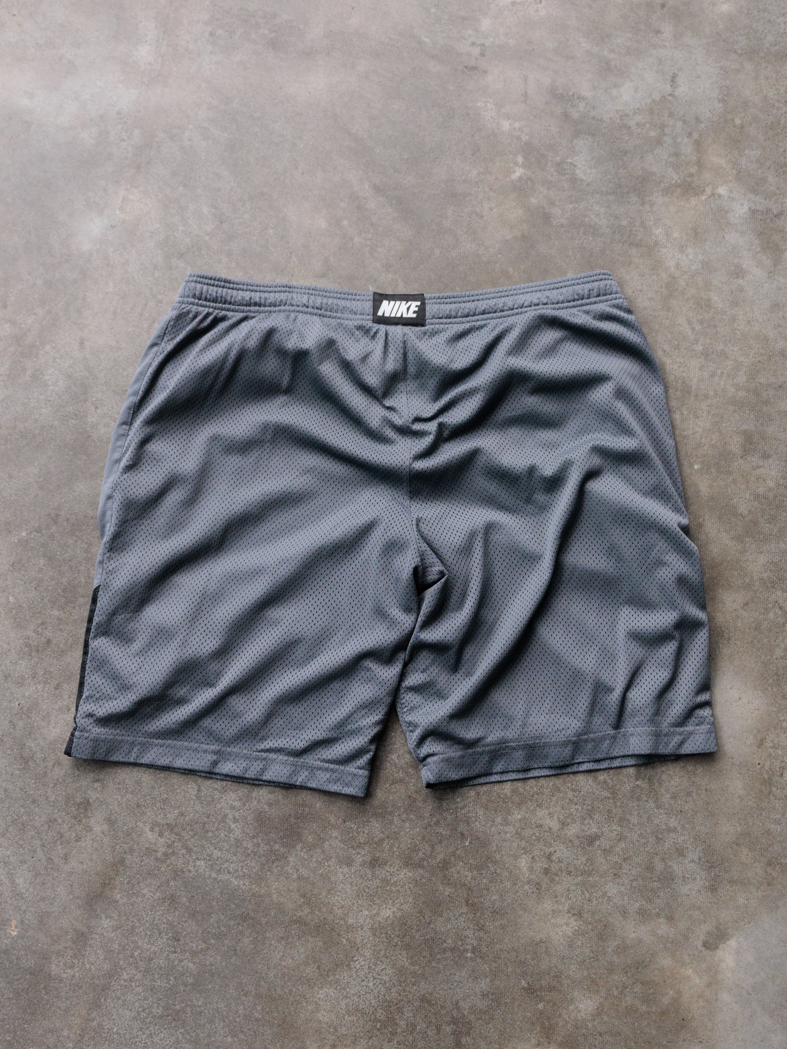 Vintage Grey Nike Mesh Shorts (L)