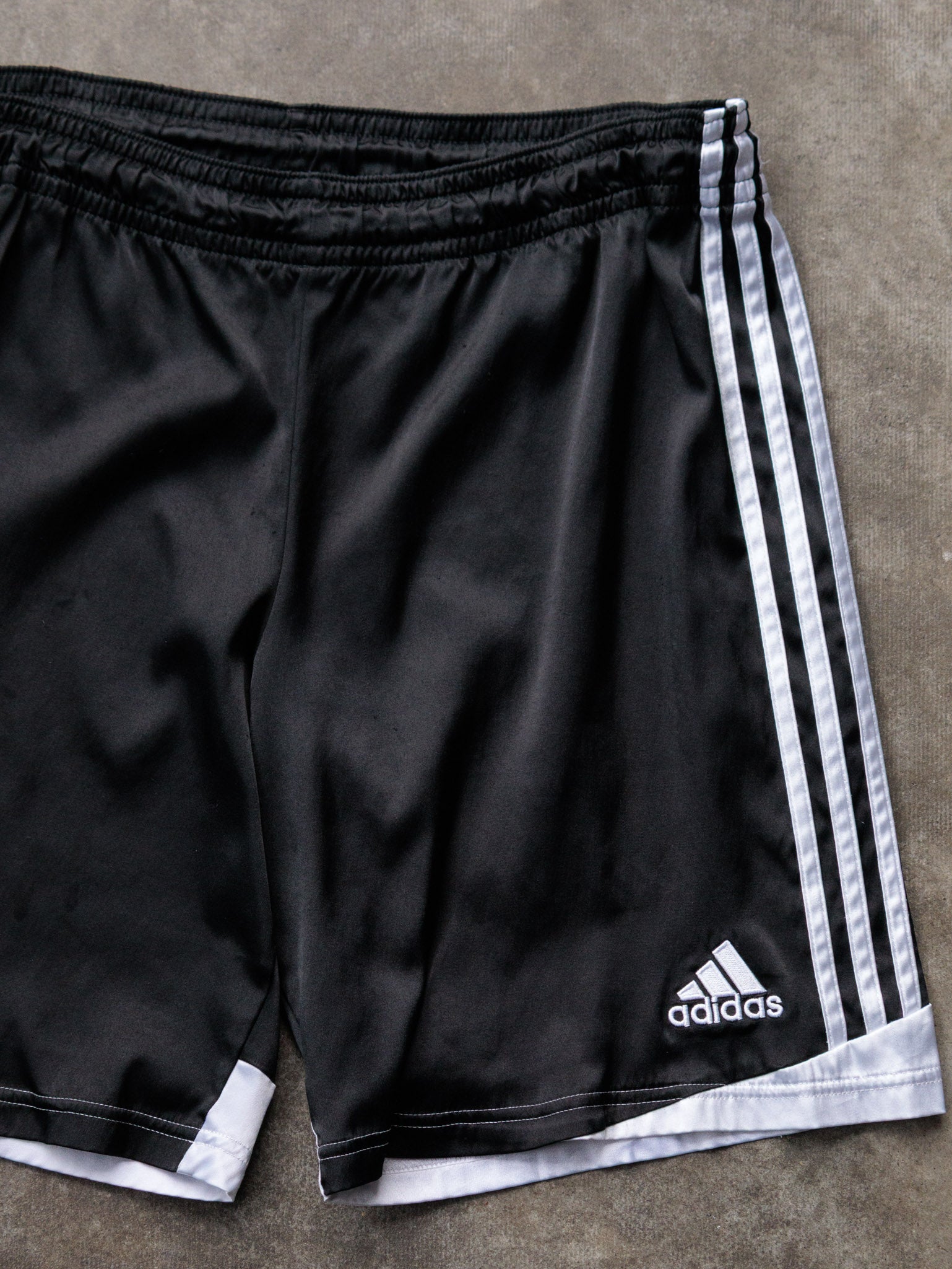 Vintage 00s Black Adidas Shorts (M)