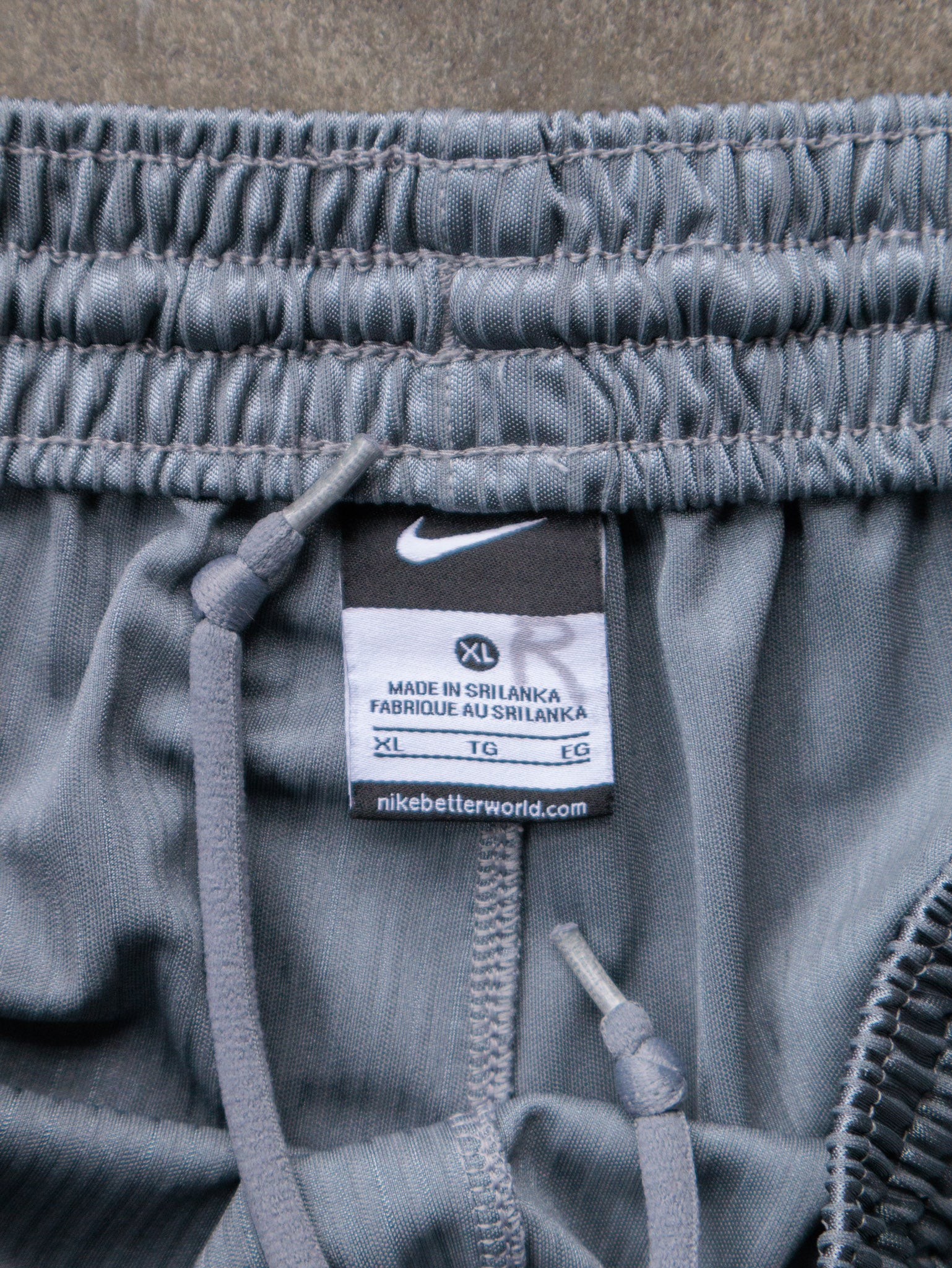 Vintage 00s Grey Nike Shorts (XL)