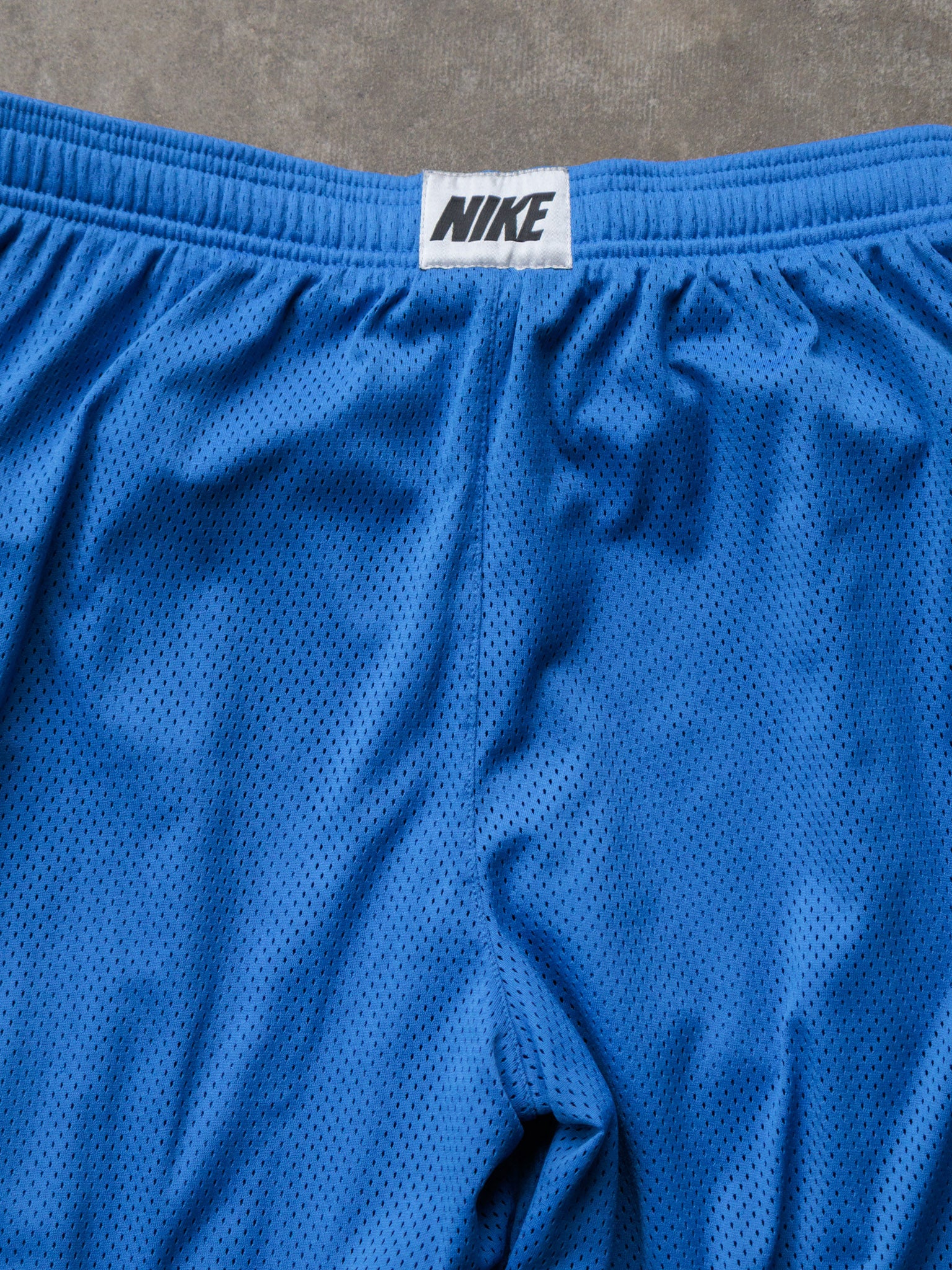 Vintage 00s Blue Nike Mesh Shorts (L)