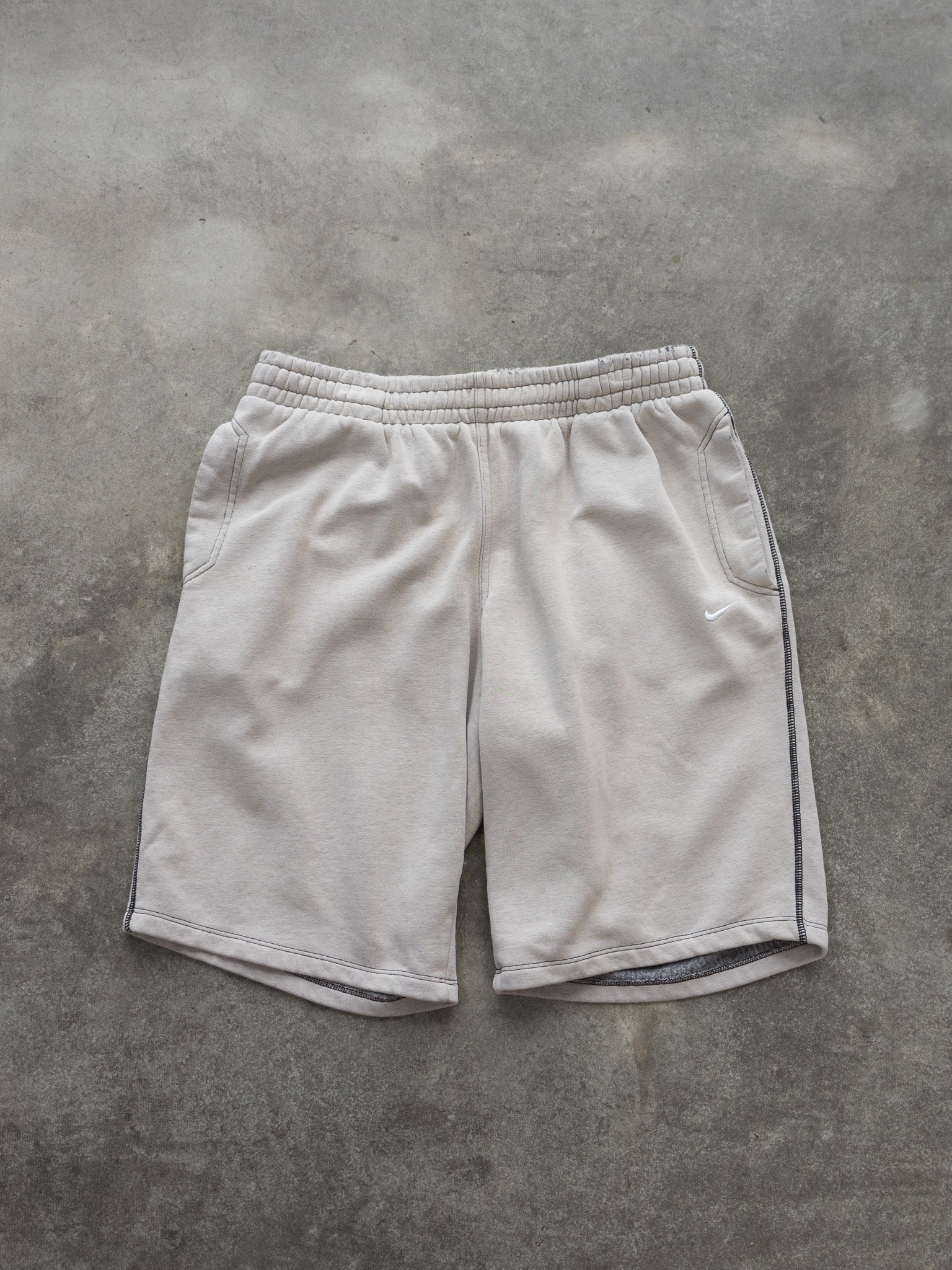 Vintage Nike Sweat Shorts (L)