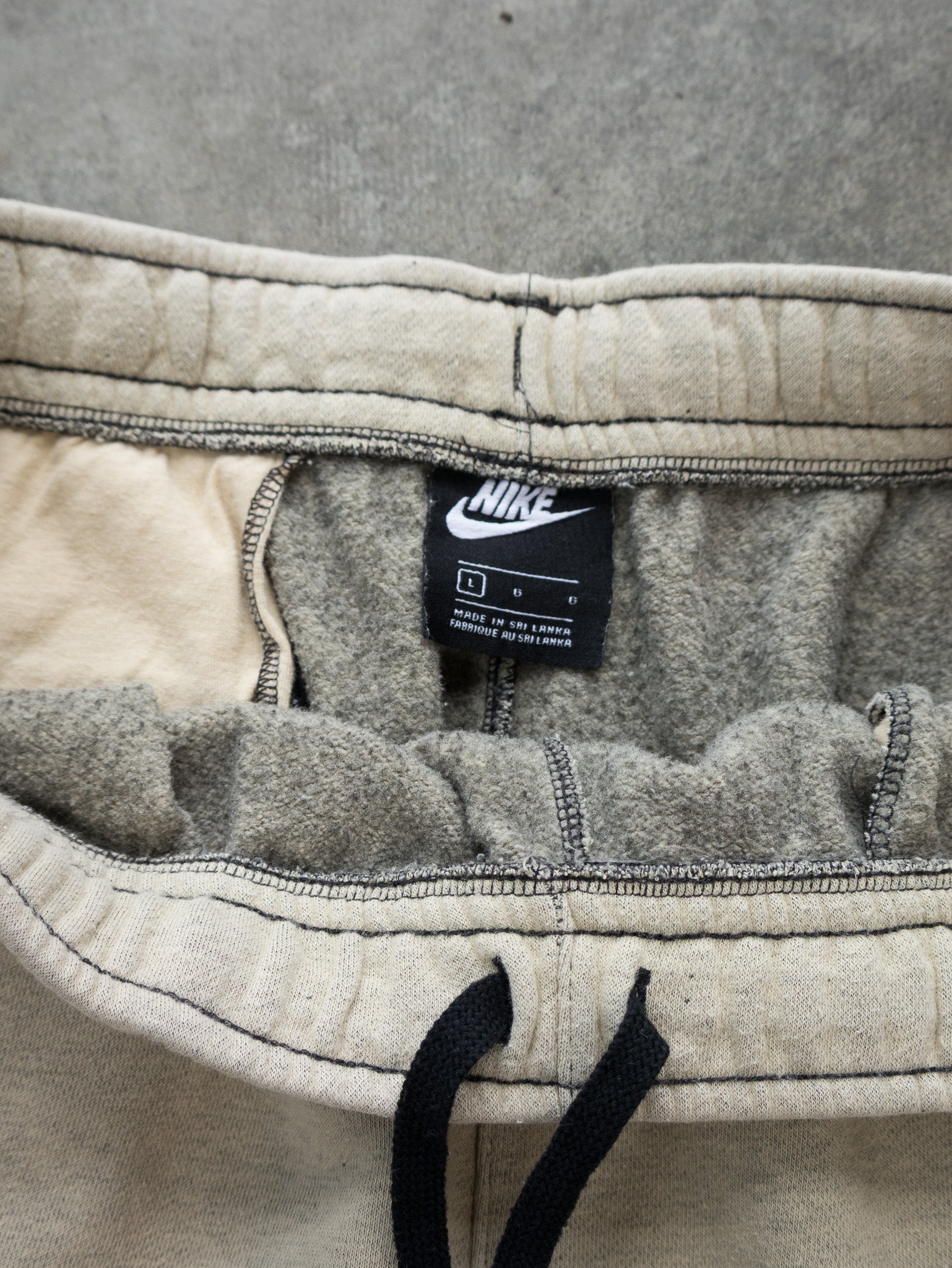 Vintage Nike Sweat Shorts (L)