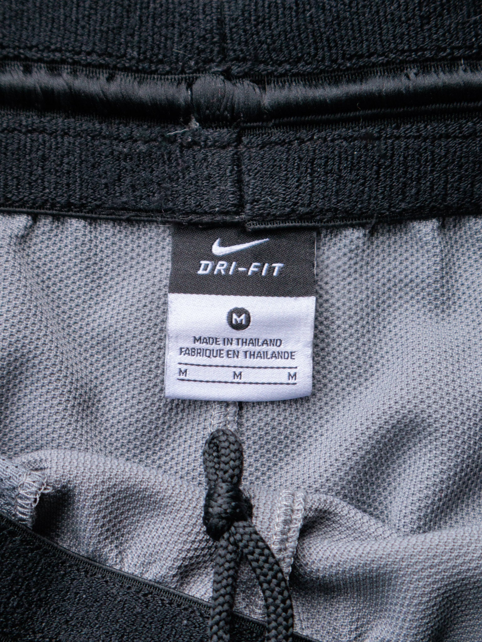 Vintage 00s Grey Nike Shorts (M)