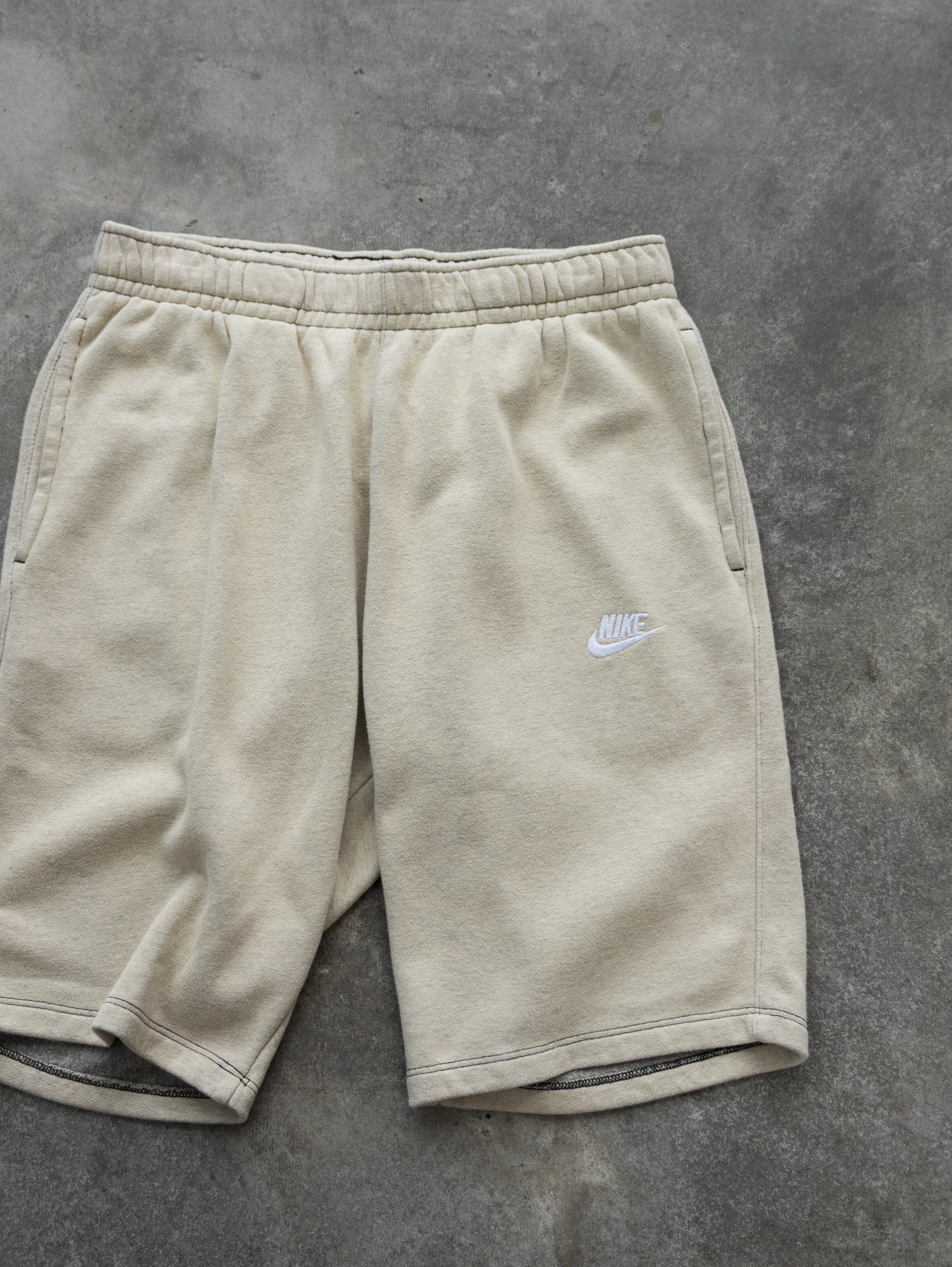 Vintage Nike Sweat Shorts (L)