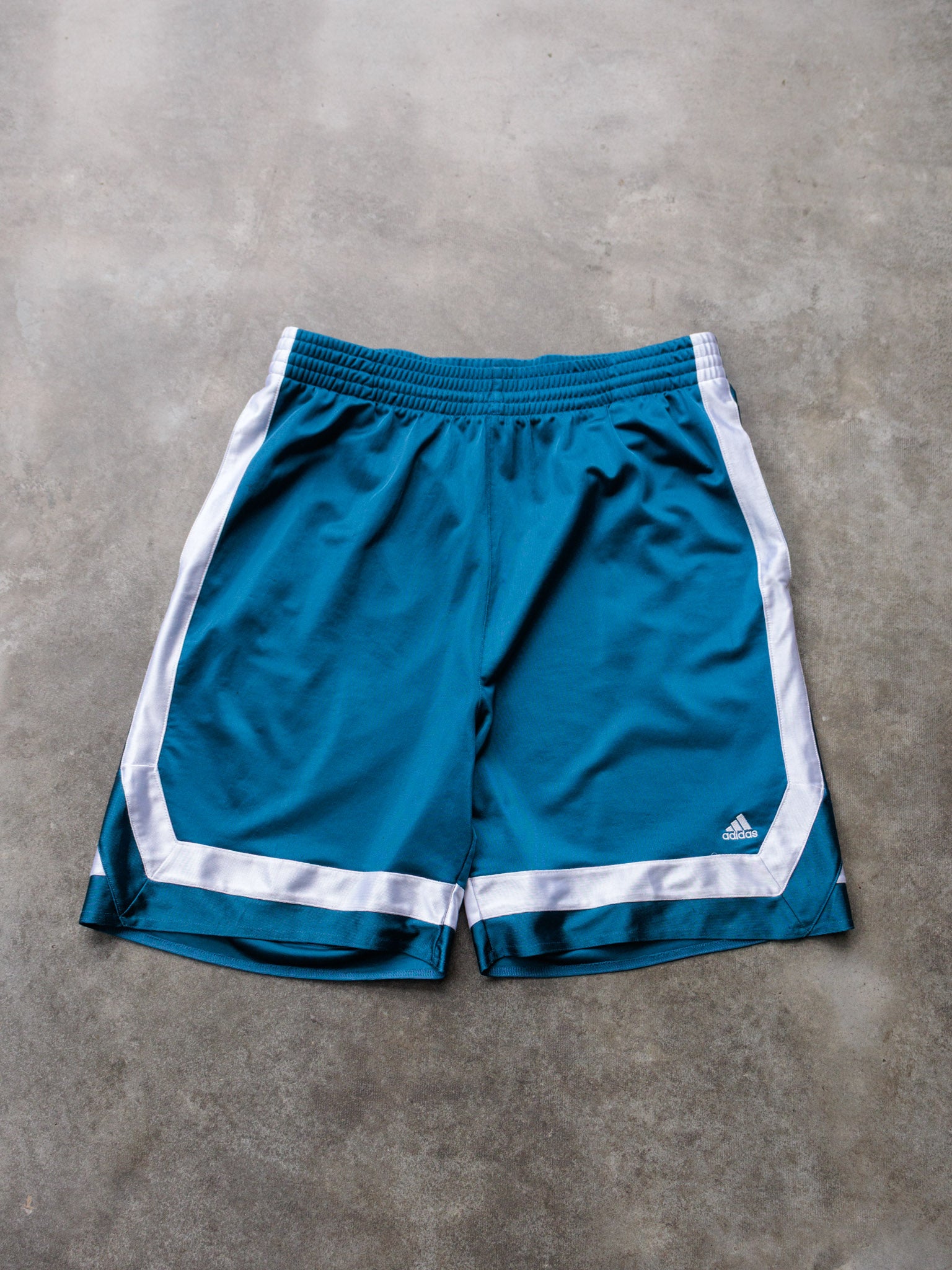 Vintage 00s Blue Adidas Shorts (XL)